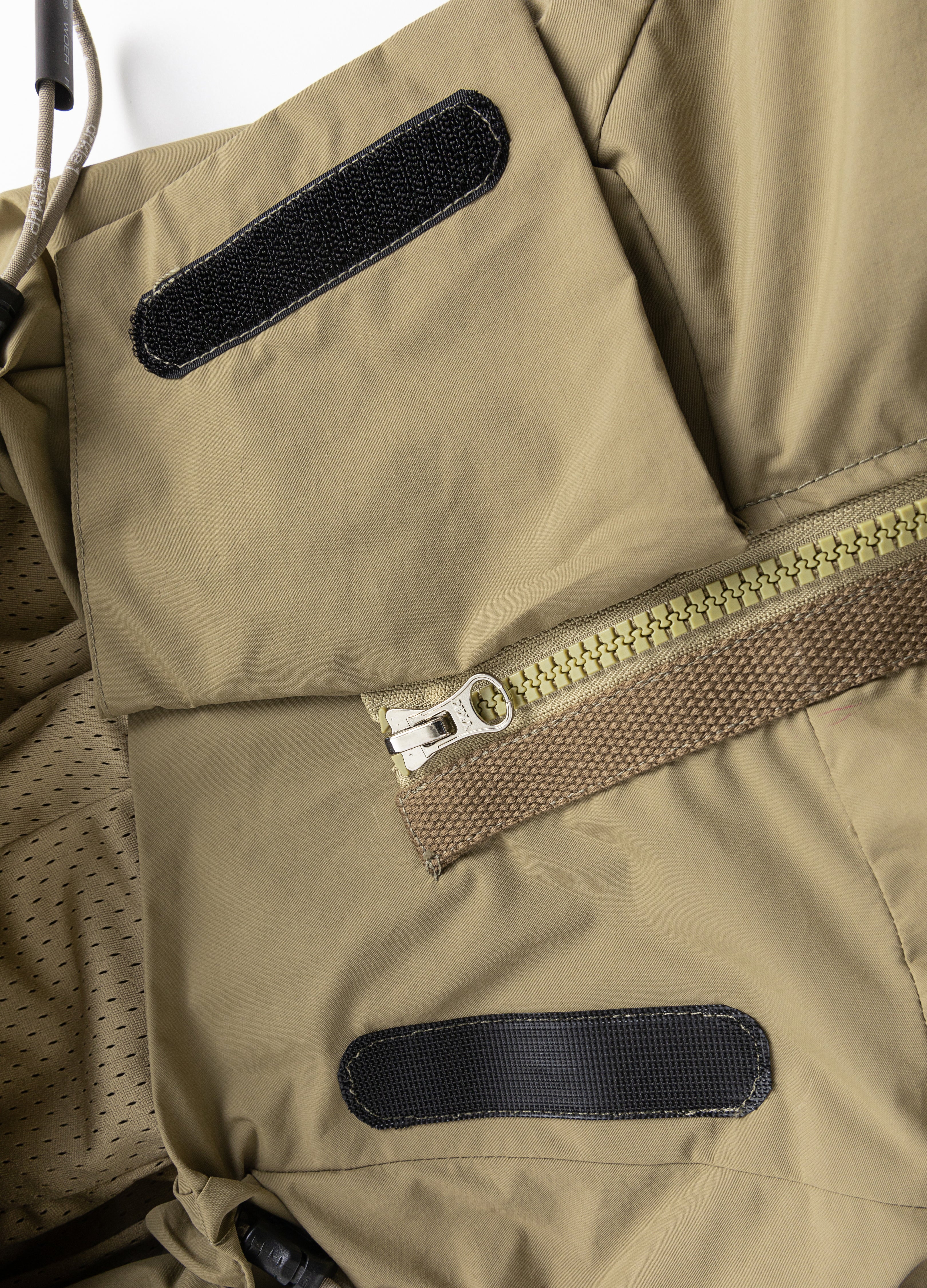 Wasteland Multi-Functional Hooded Windbreaker