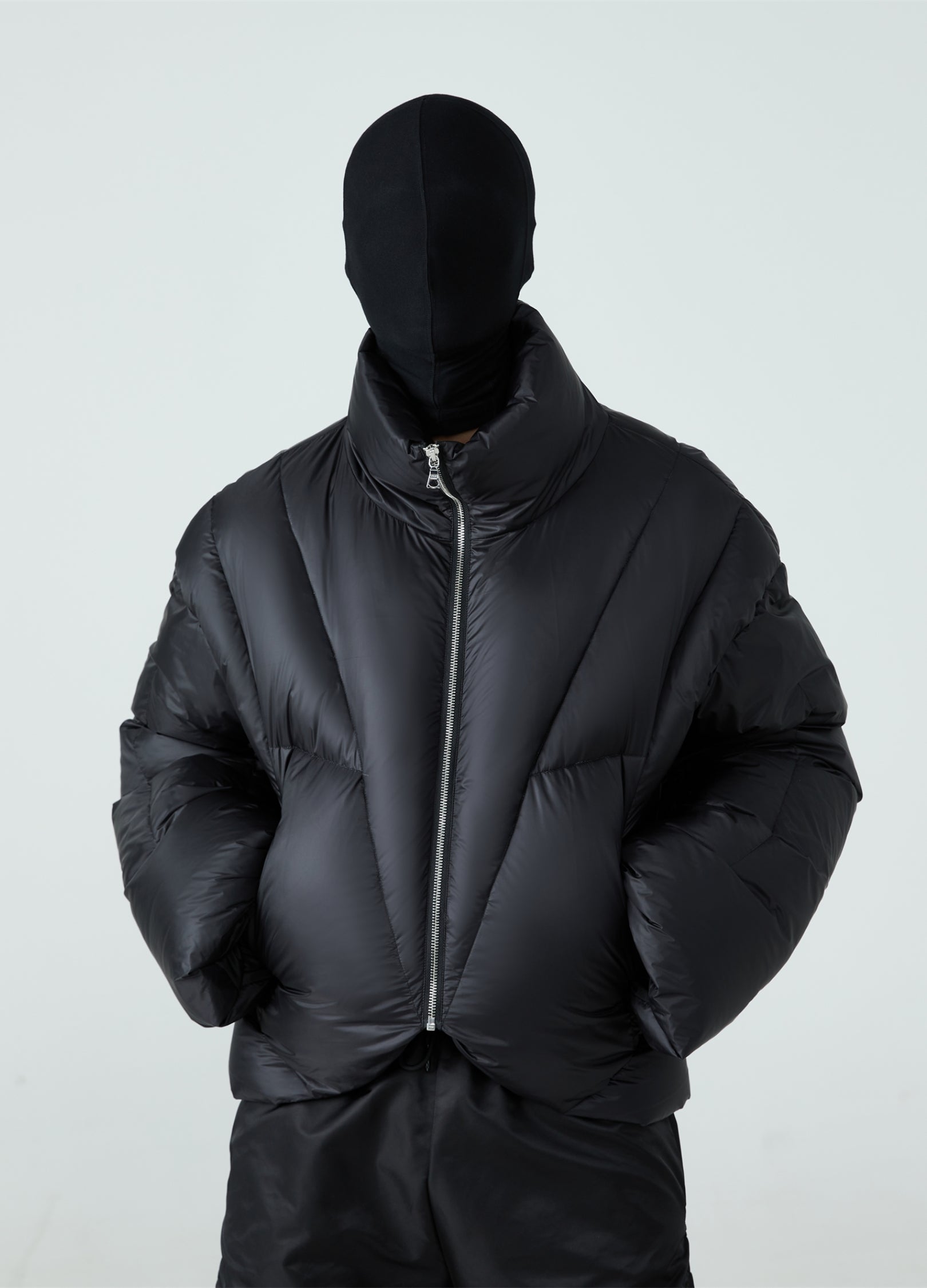 23FW V-Crop High-Collar Puffer