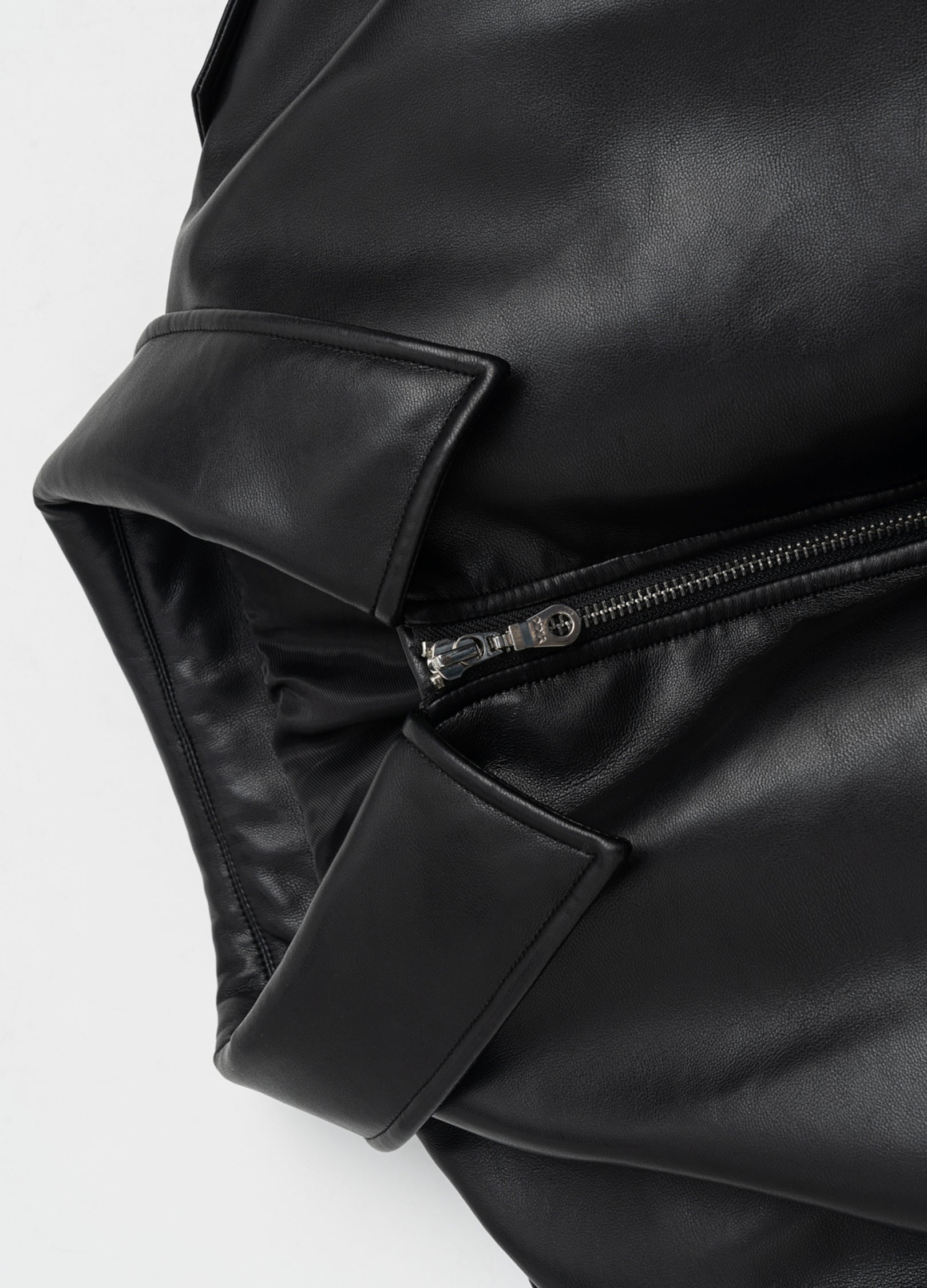 23FW Guardian PU Leather Down Jacket