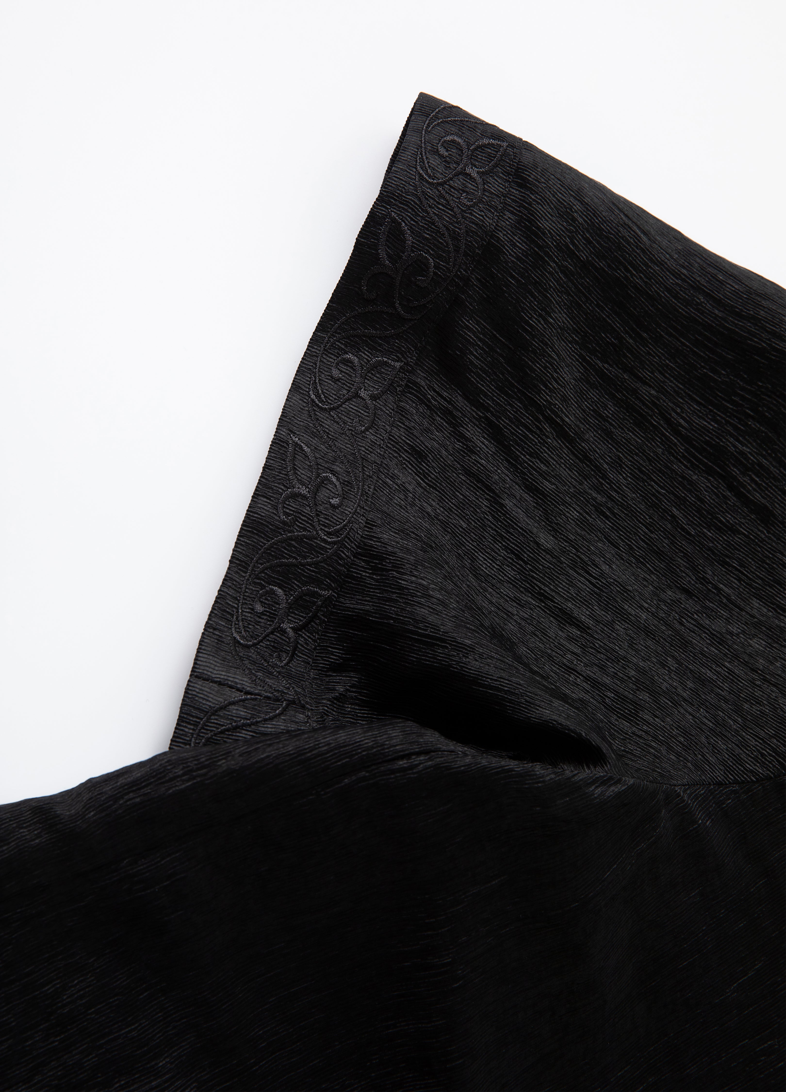 25SS WHITE BLACK TEXTURE SHINE SHIRT