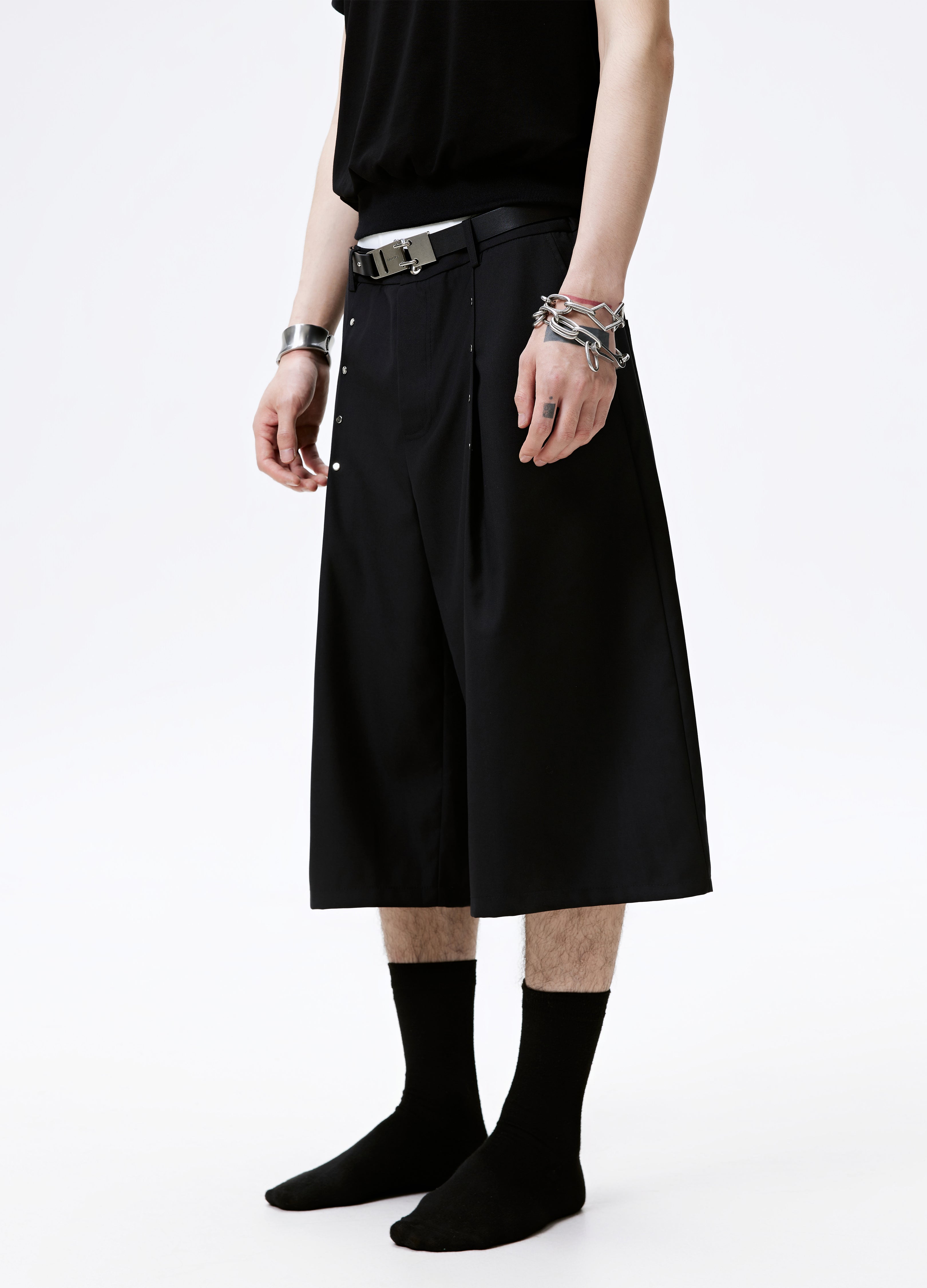 25SS STUDDED PLEAT WIDE SHORTS