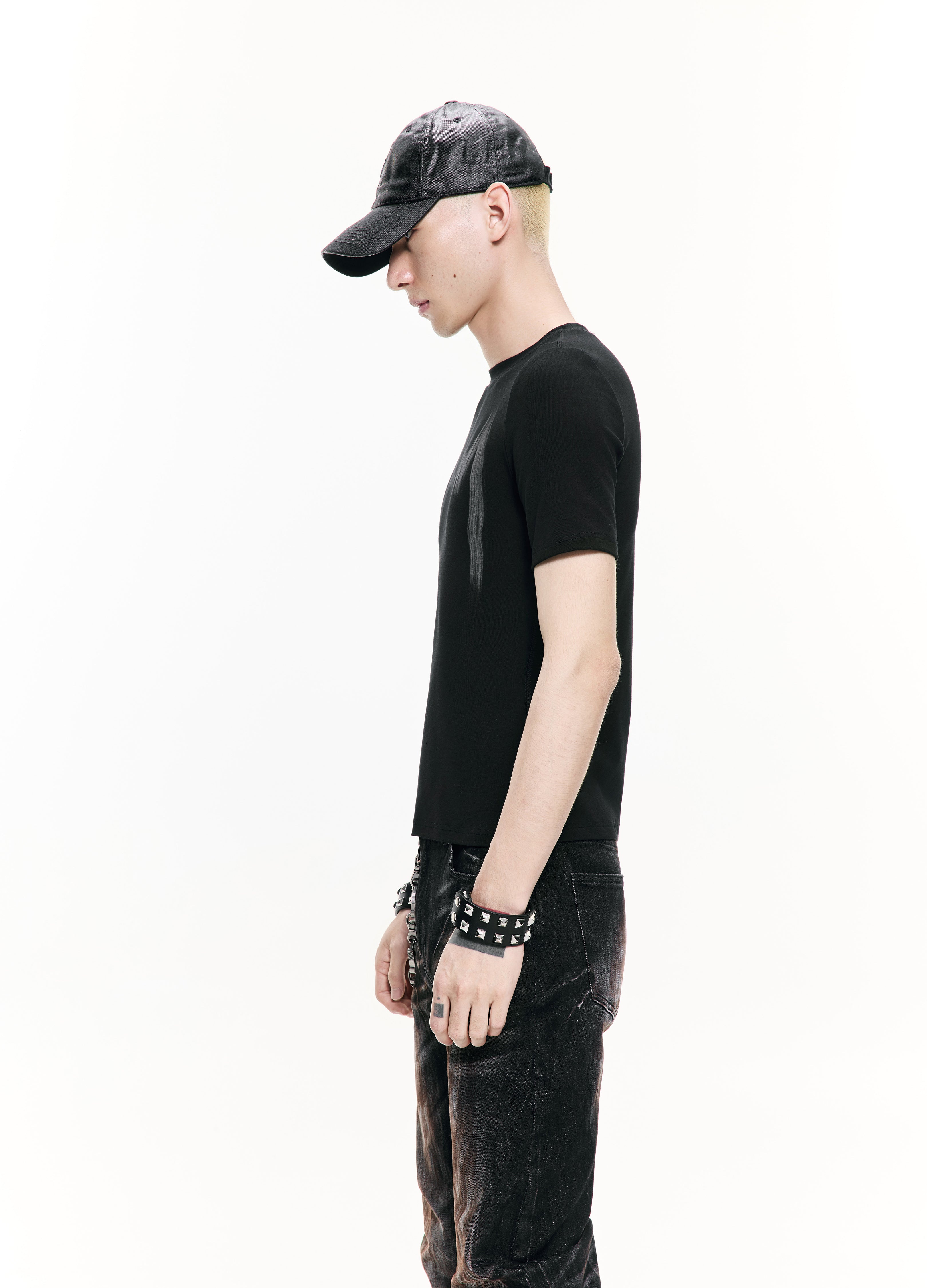 26SS REVELATION DARK FIT TEE