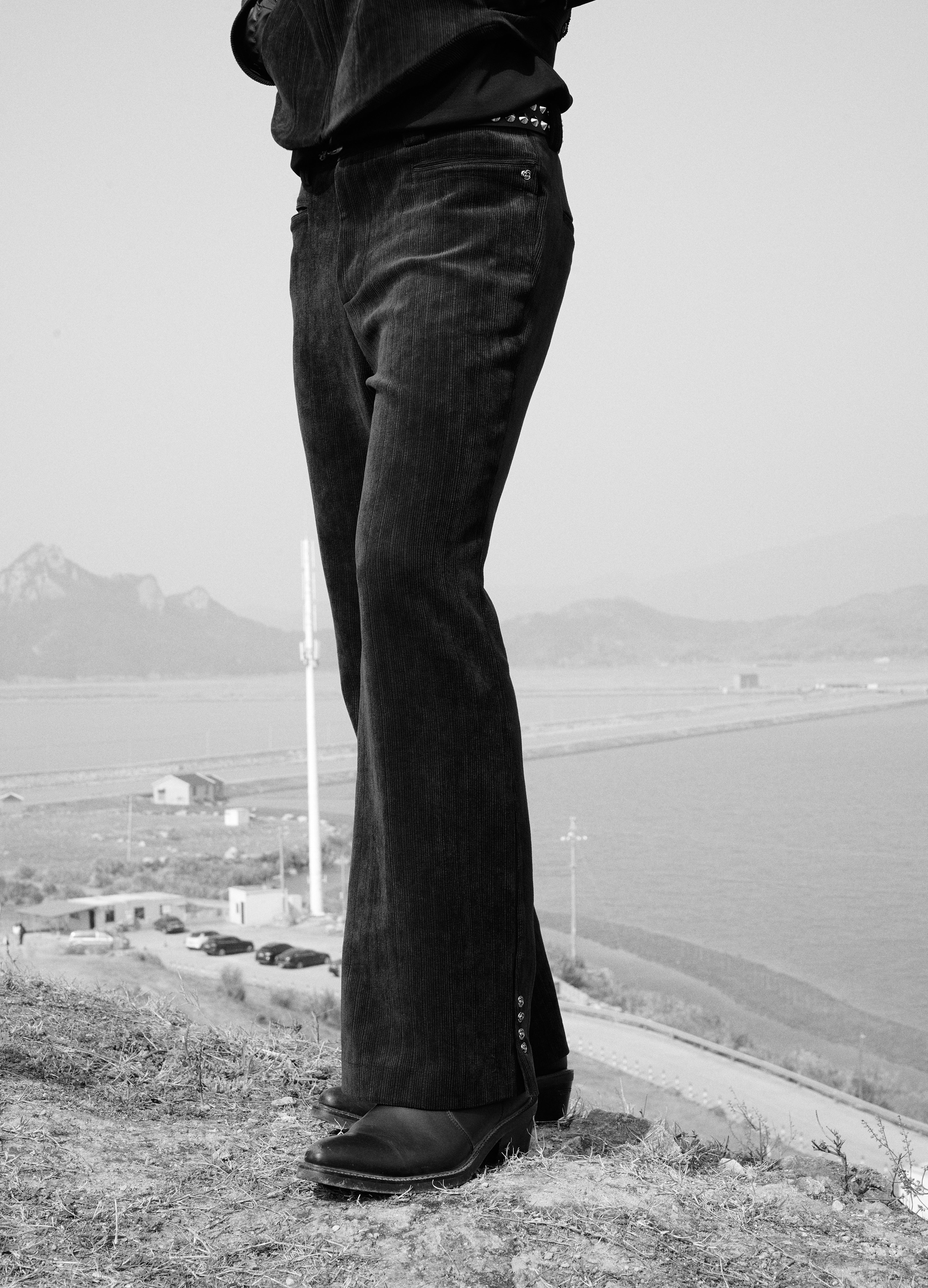 25SS DUSK ROSE CORDUROY FLARES