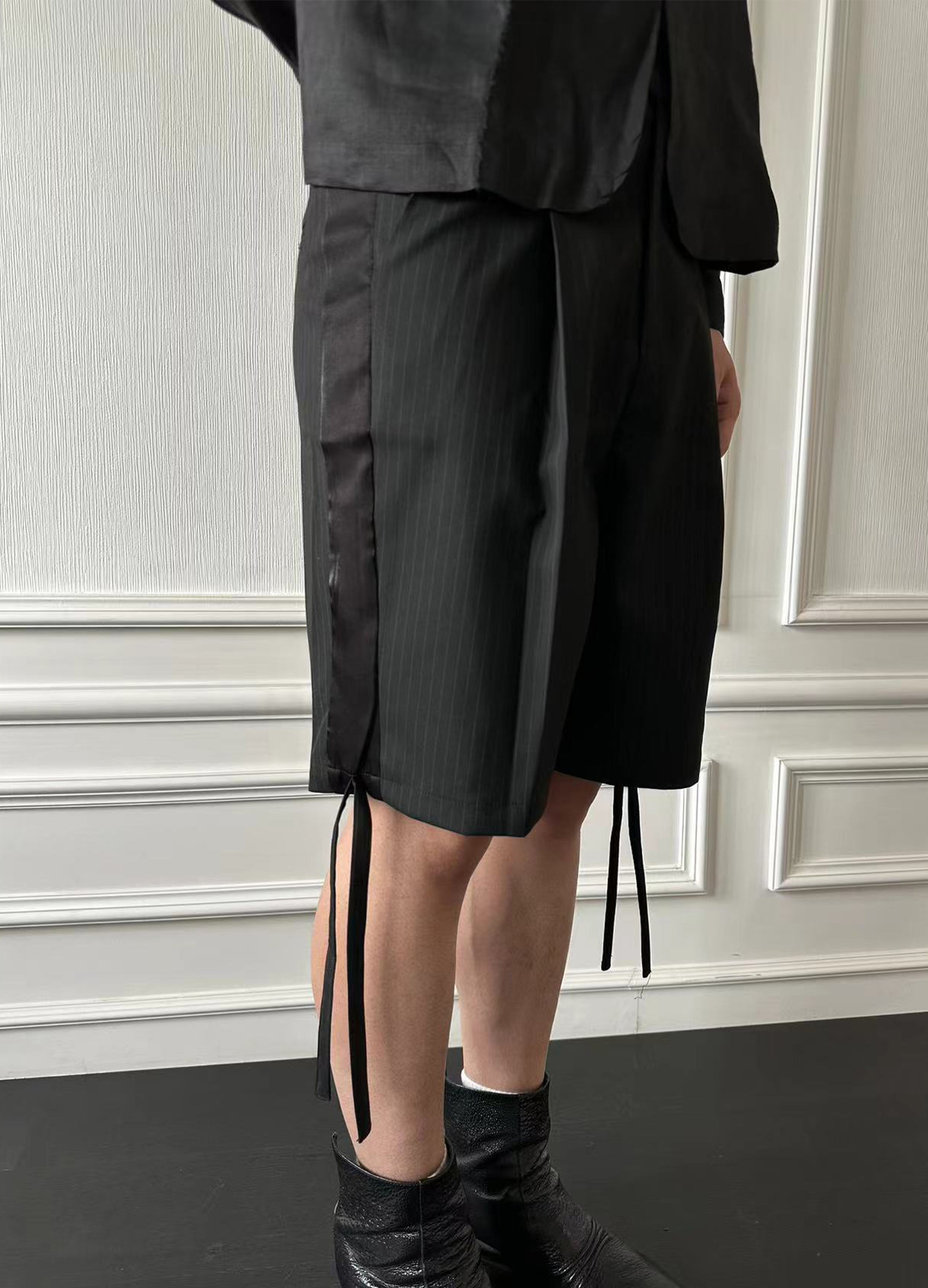 25SS STRIPED BLADE PLEATED SHORTS