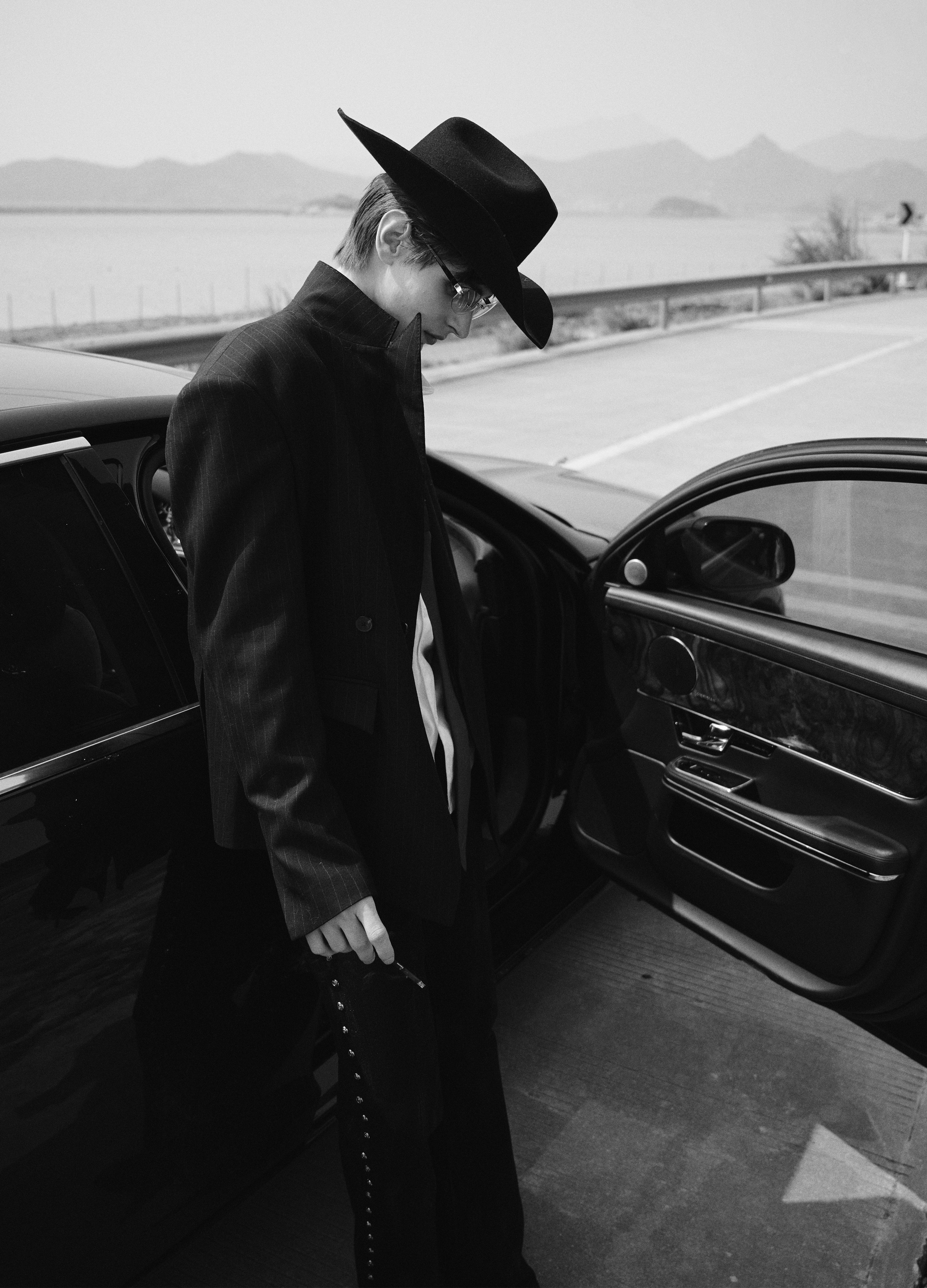 25SS ROSE EMBROIDERY TENCEL SHIRT