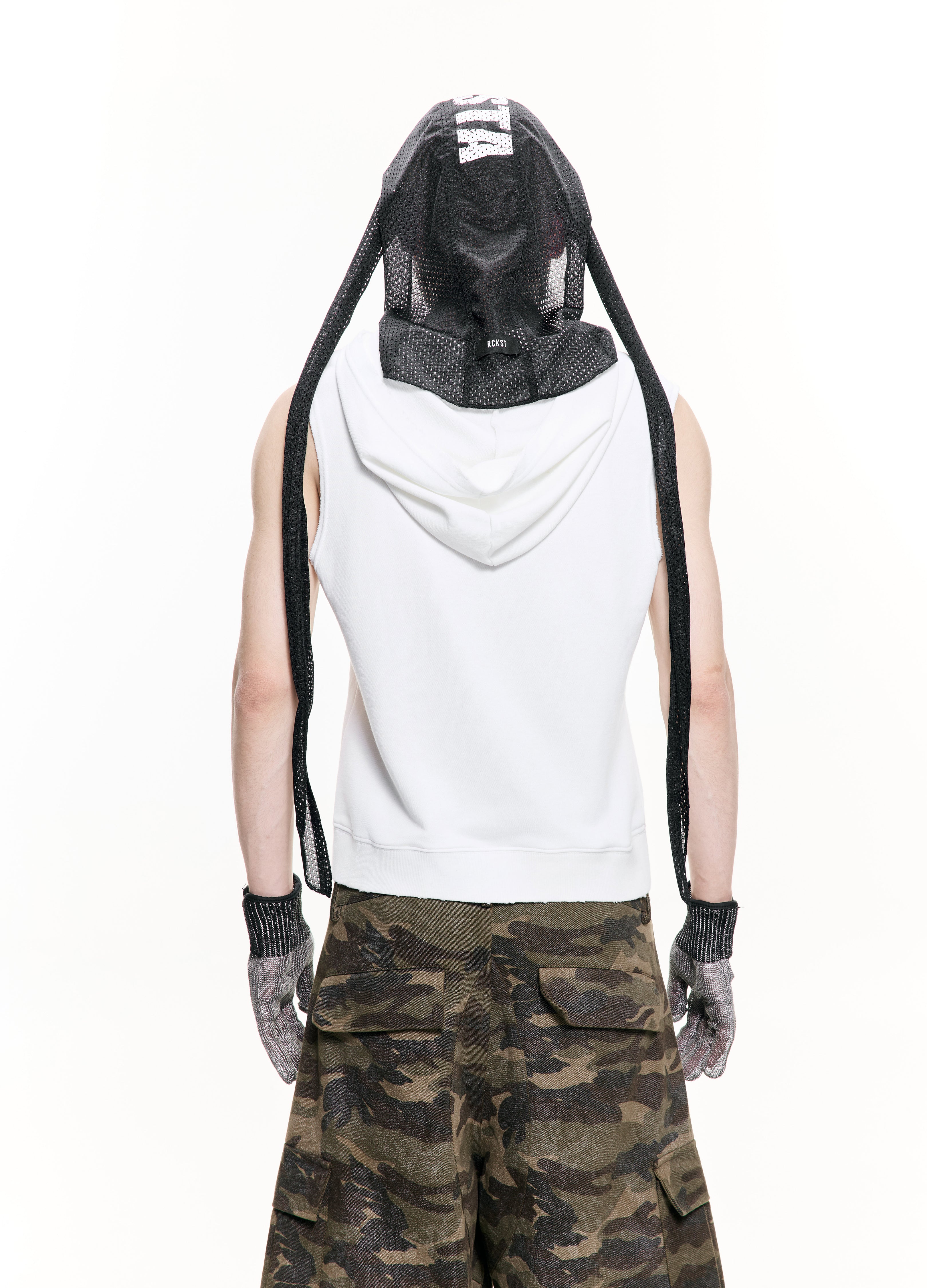 26SS STAR LOGO HOODED TANK