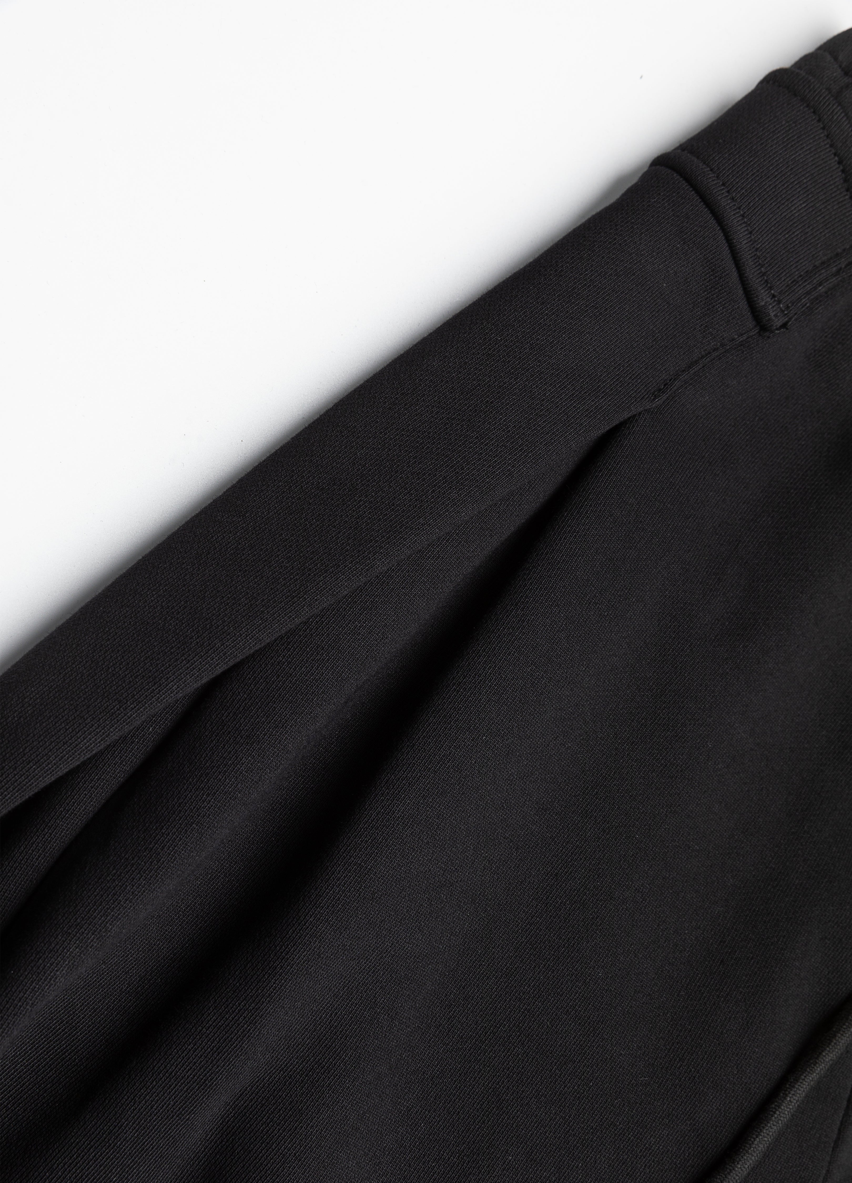 26SS DECONSTRUCT SCIMITAR SWEATPANTS