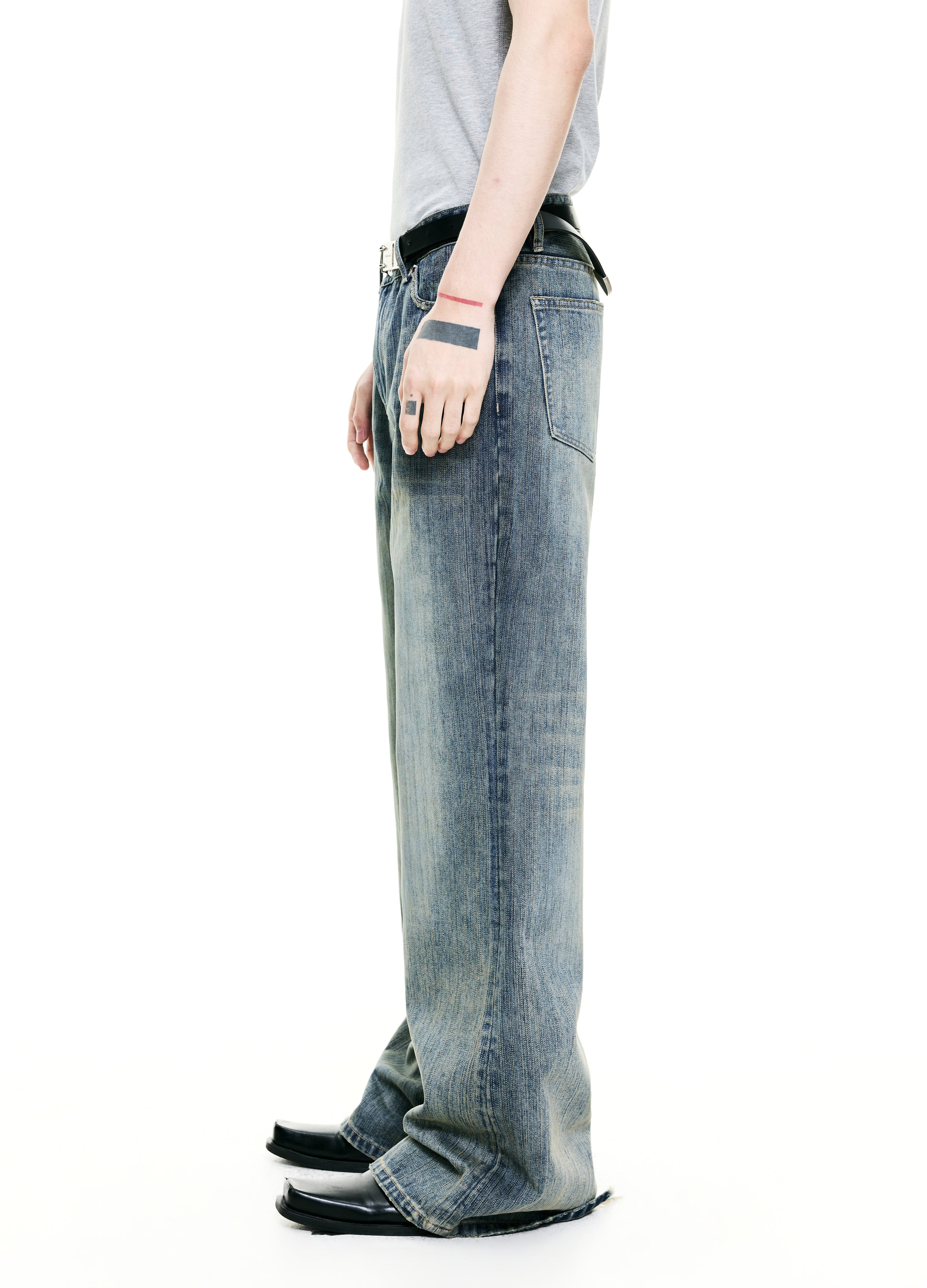 26SS OXIDIZED FLARE DENIM