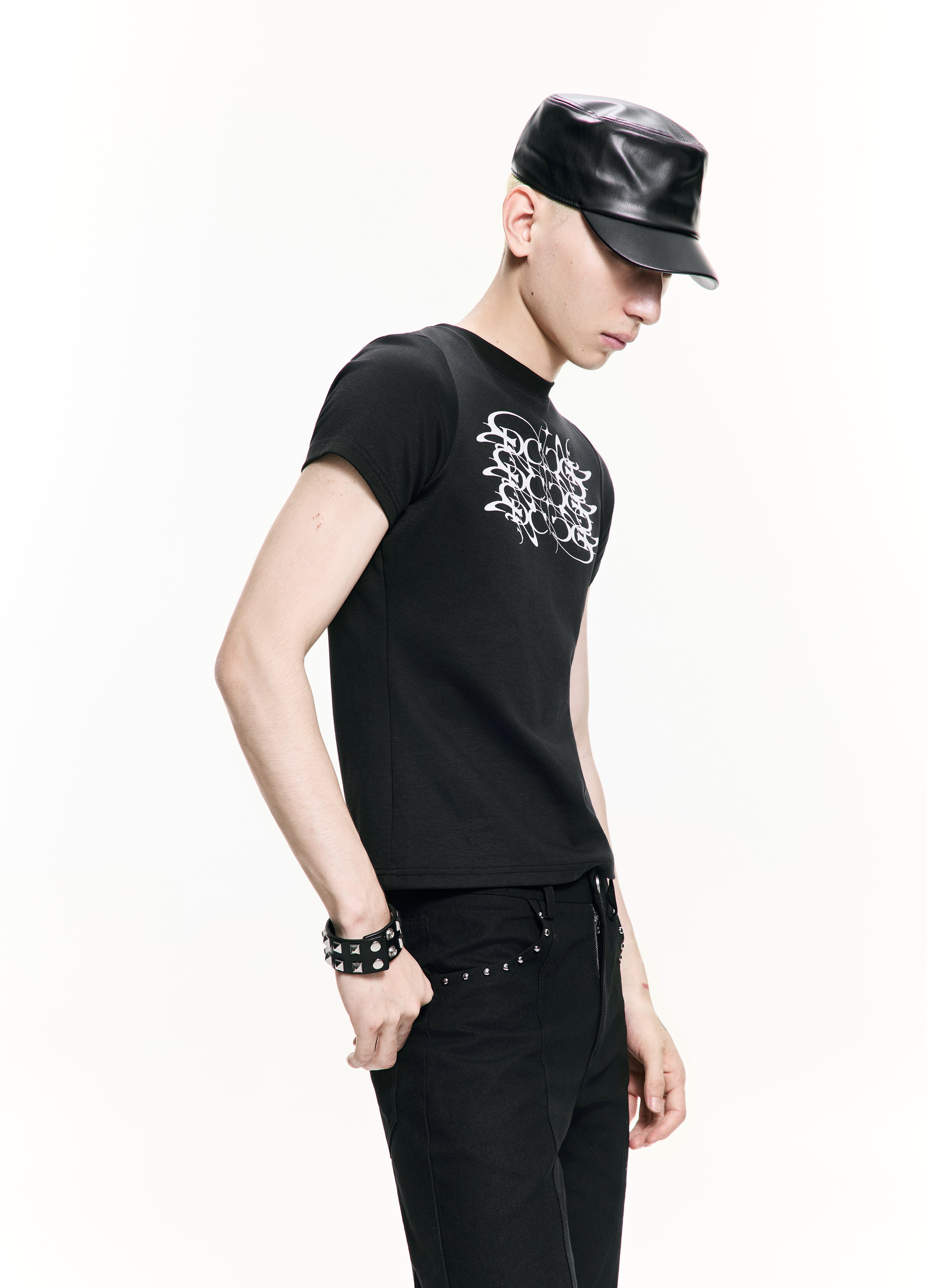 26SS DISTORTED GOTHIC LOGO TEE