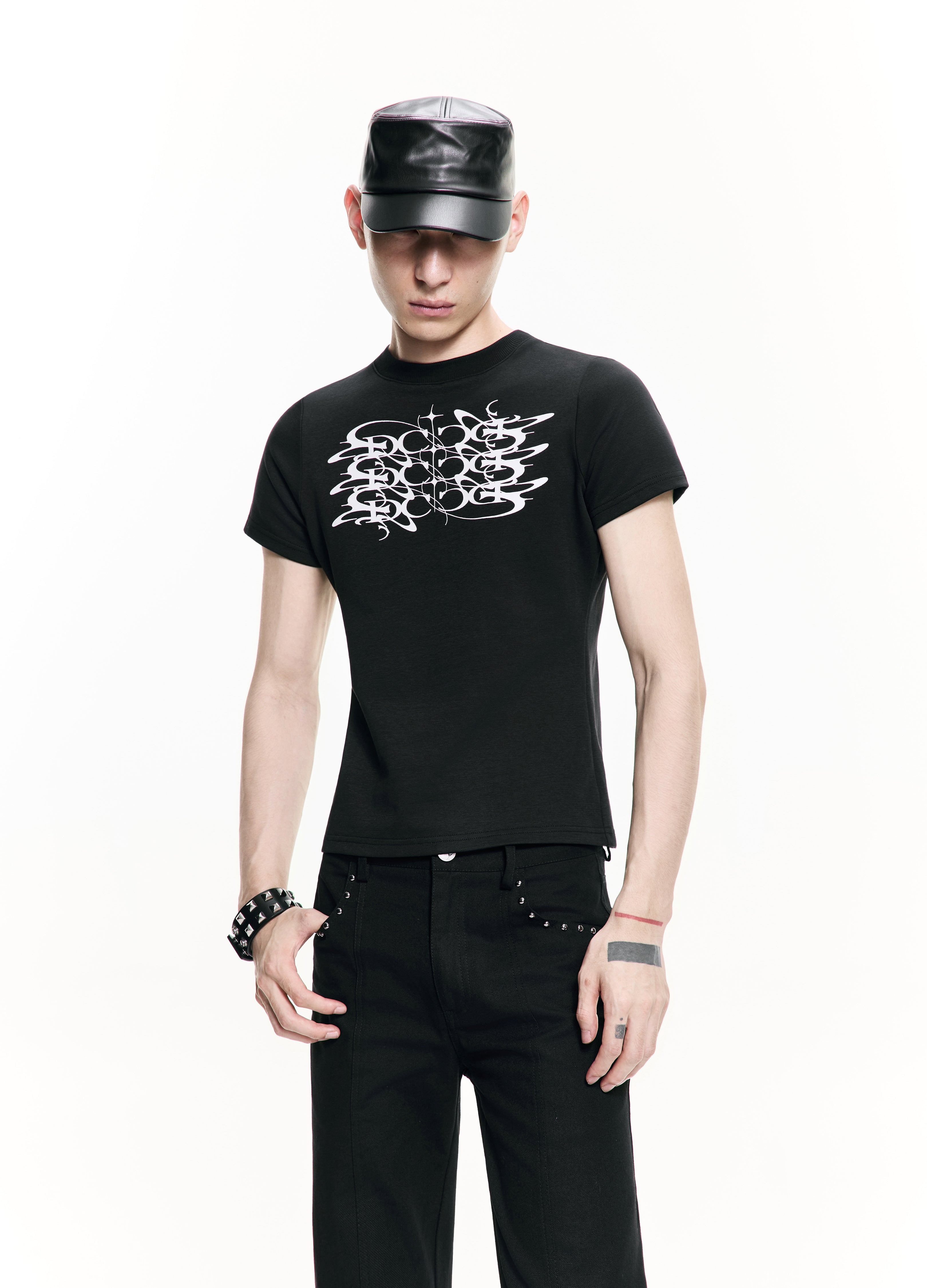 26SS DISTORTED GOTHIC LOGO TEE