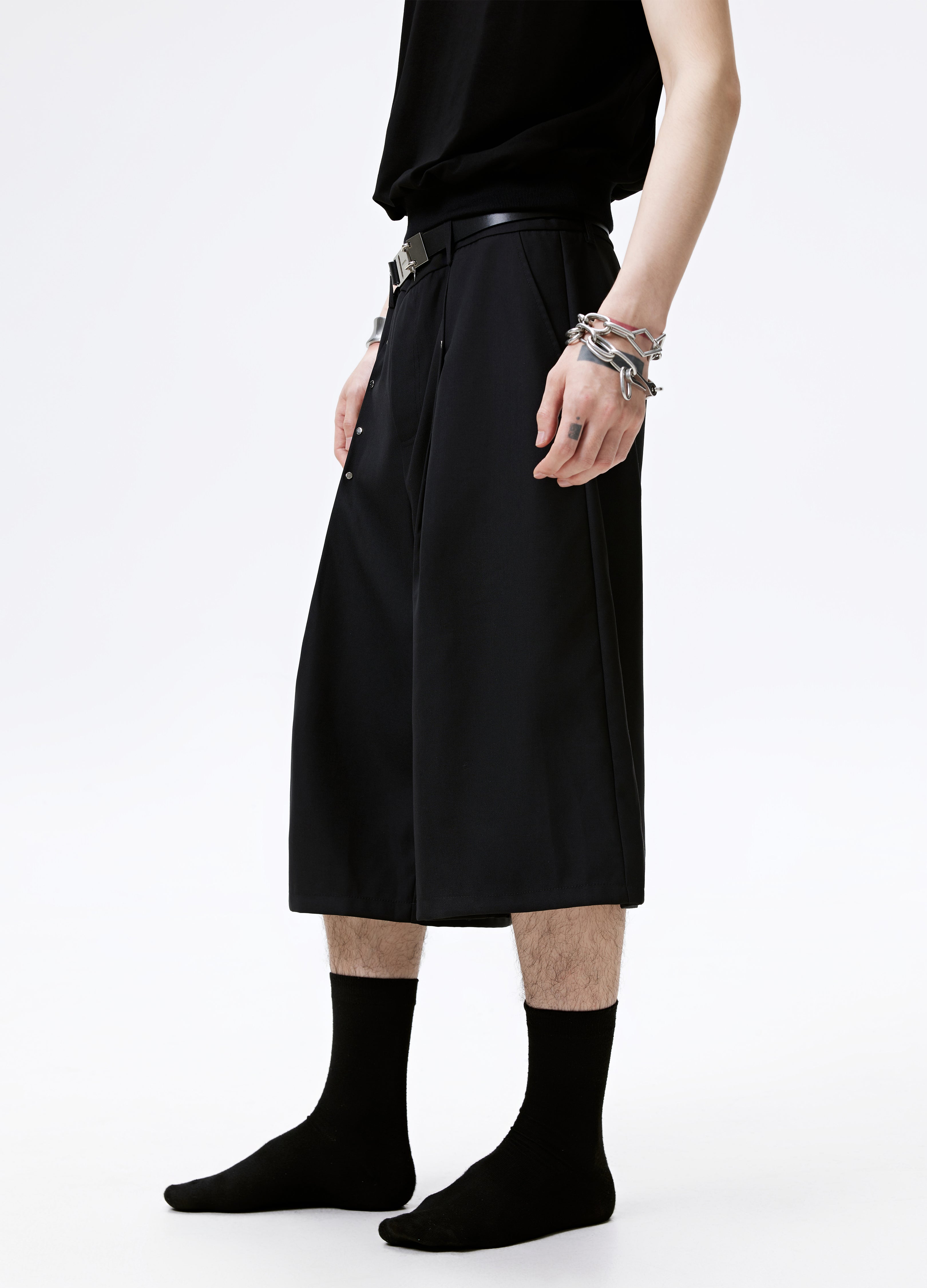 25SS STUDDED PLEAT WIDE SHORTS
