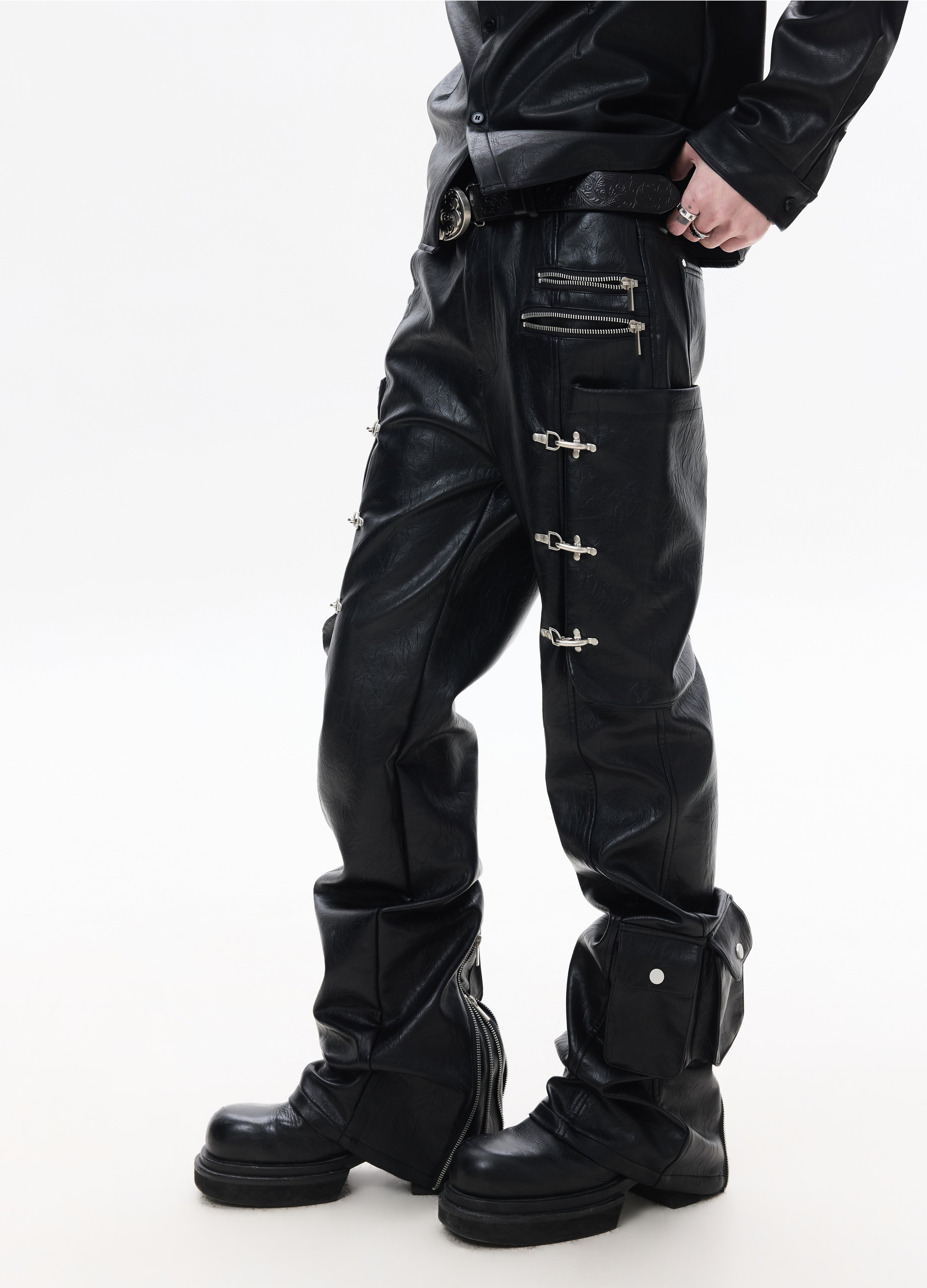 26SS BULLET FLARE LEATHER PANTS