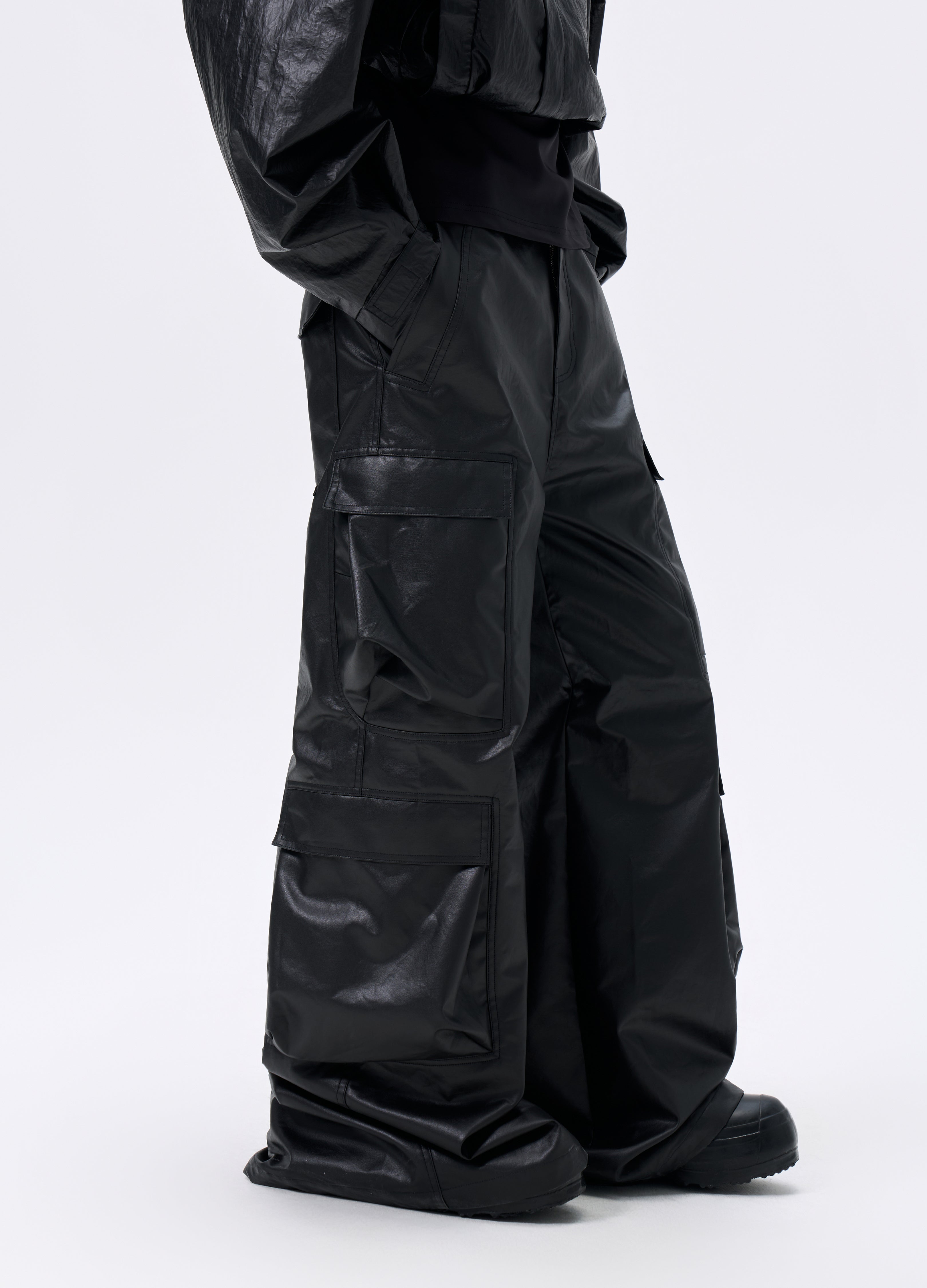 25FW COATED MULTI-CARGO PANTS