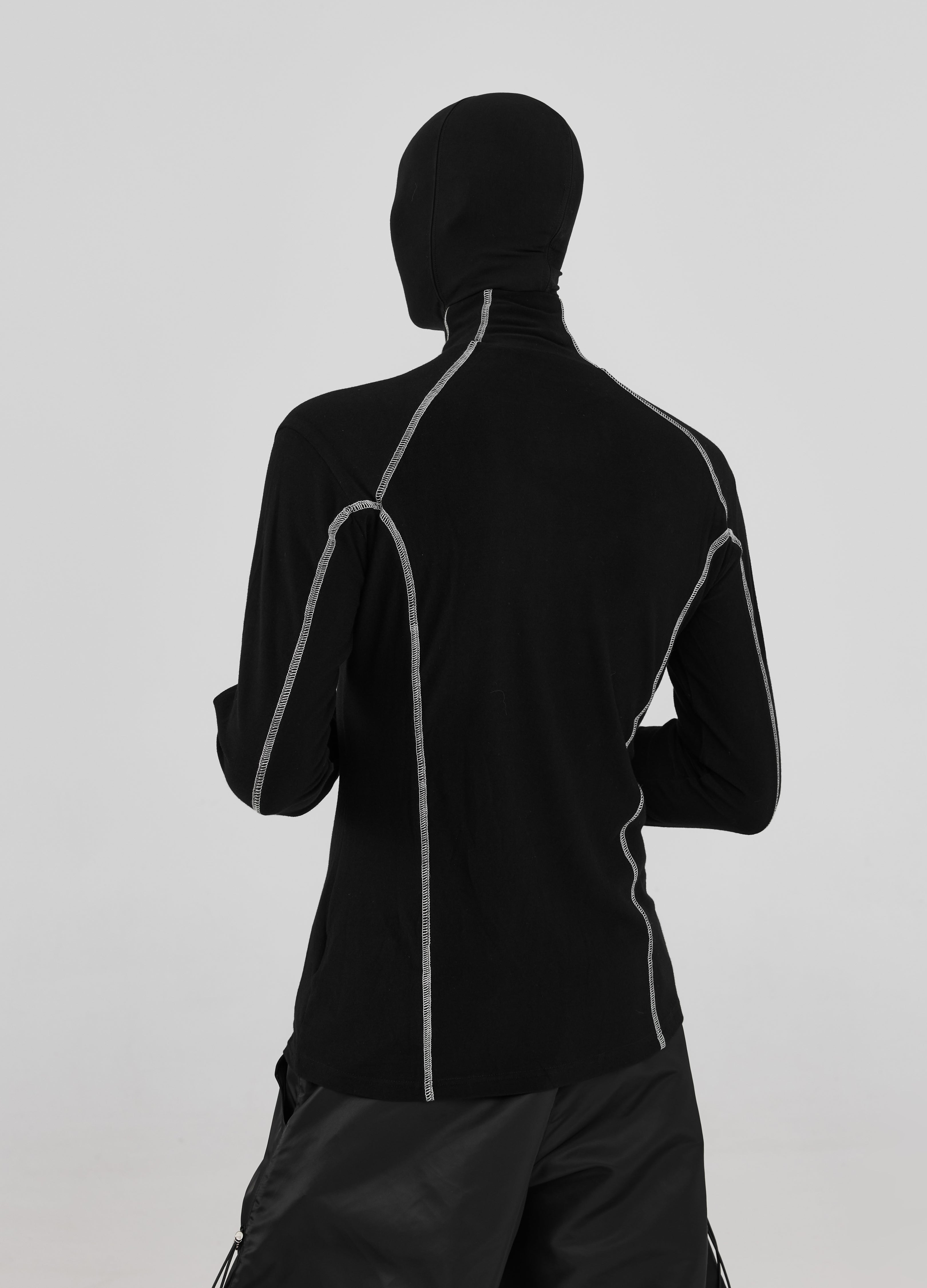 24FW Thread High-Collar Tee”