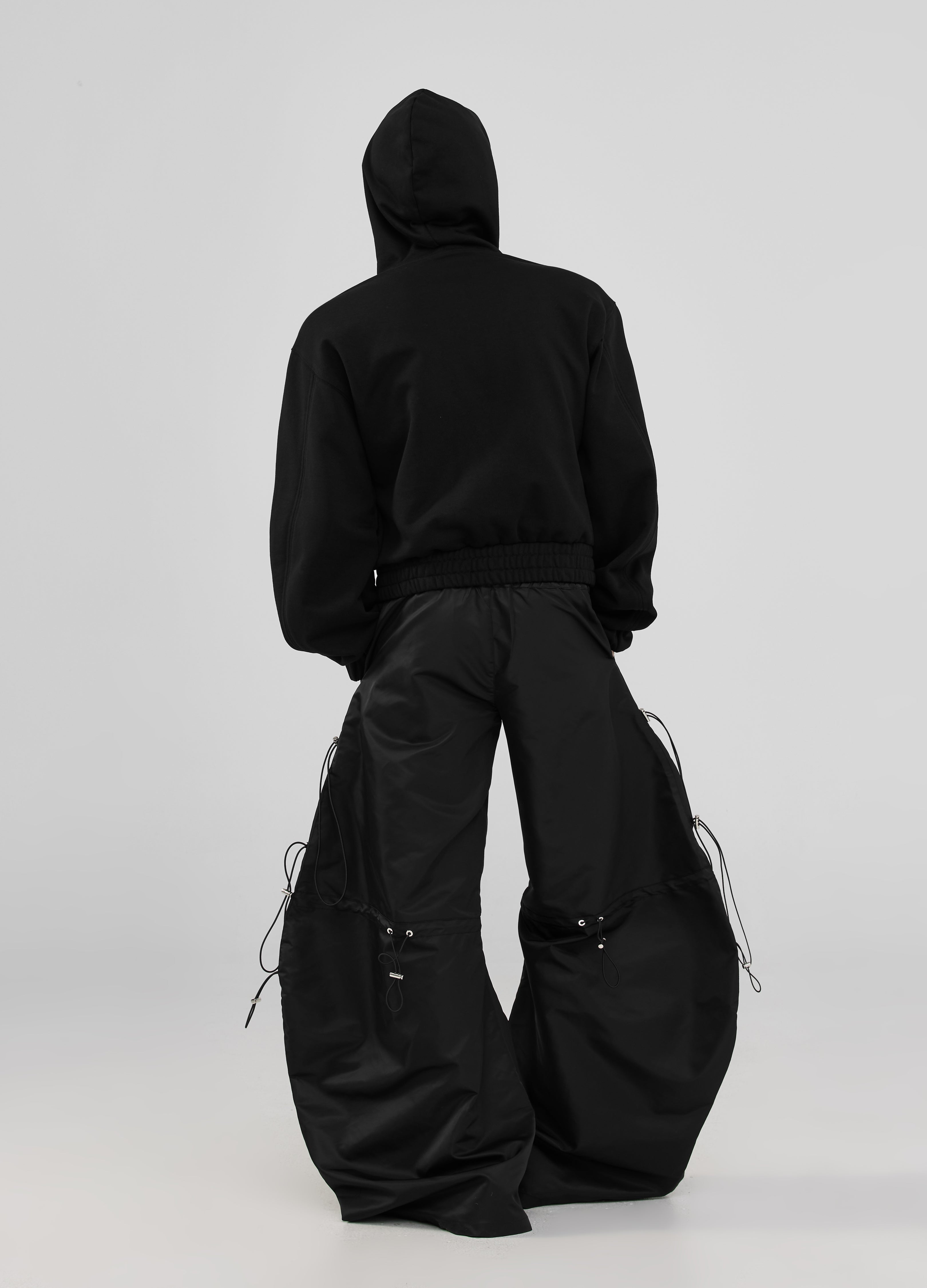 24FW Zip-Up Cropped Hoodie