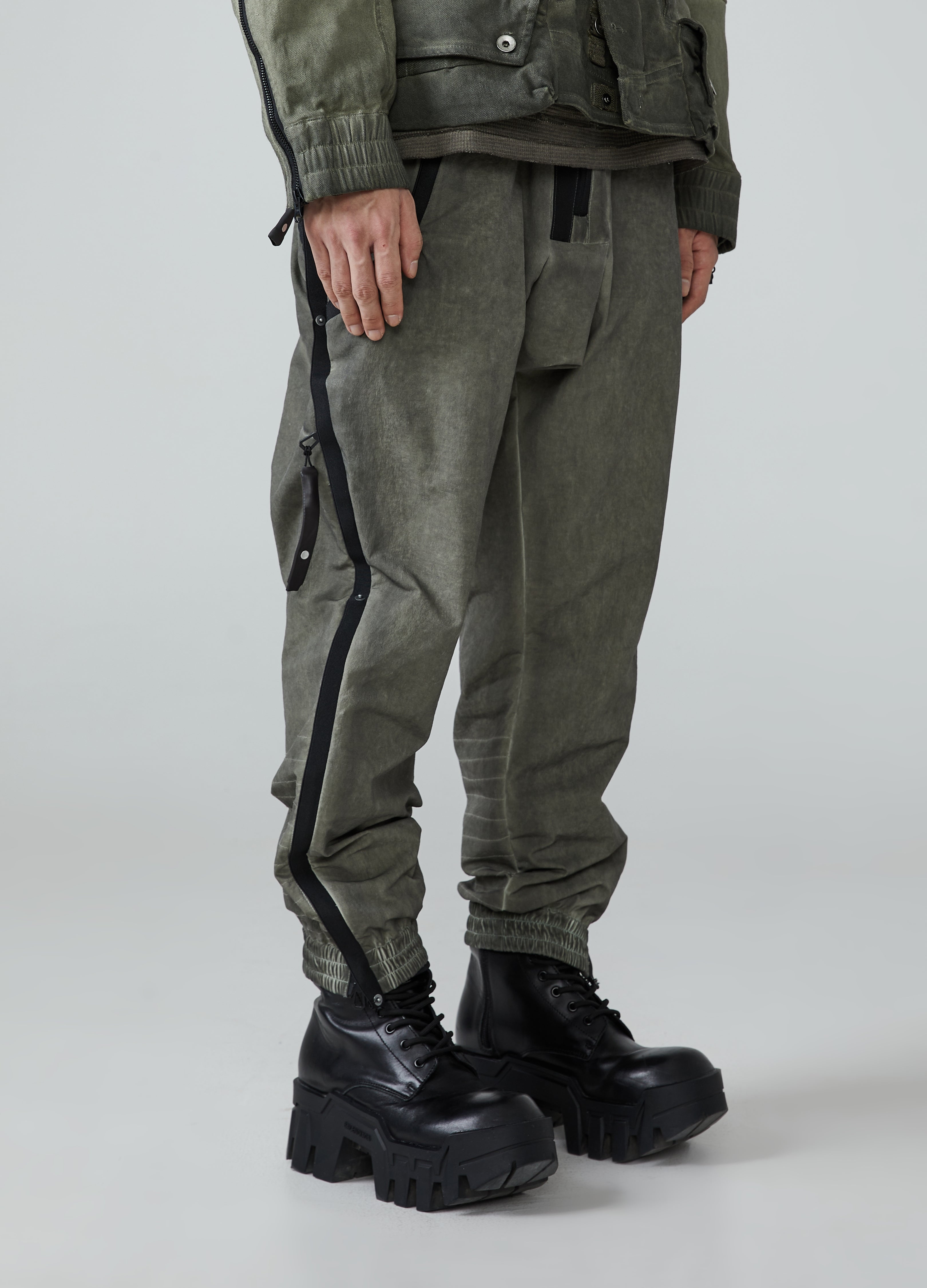 Wasteland Tapered Distressed Bottoms