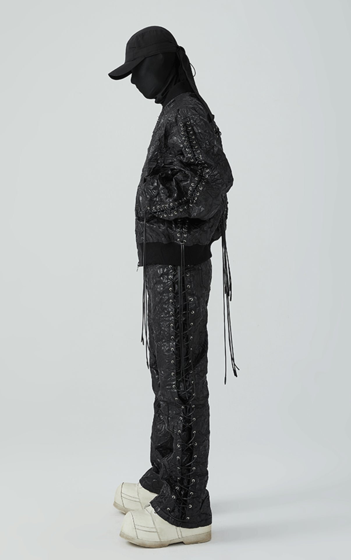 22SS Cracked Embrace Heart Bomber