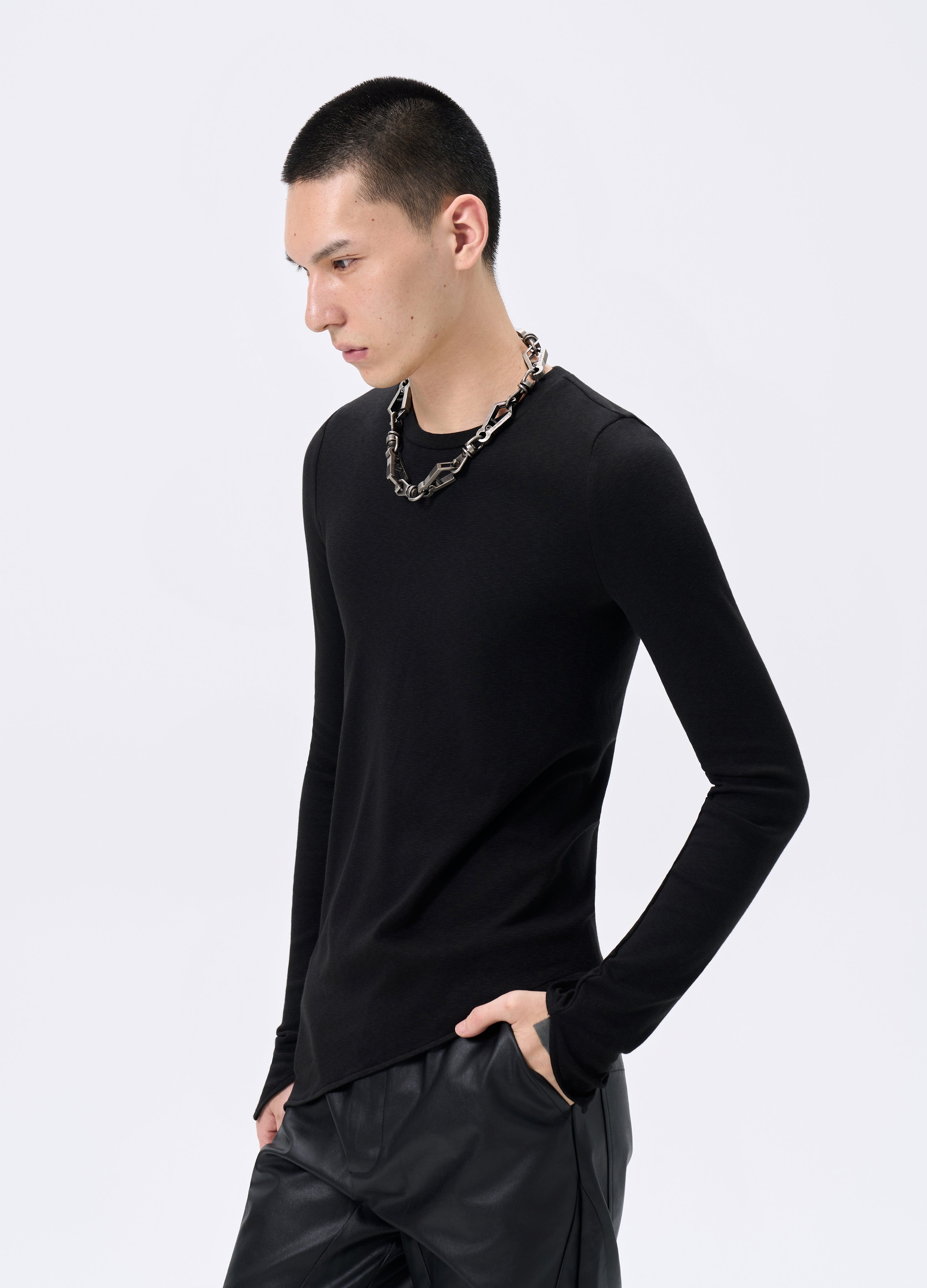 25FW ASYMMETRIC CUT BASE TEE