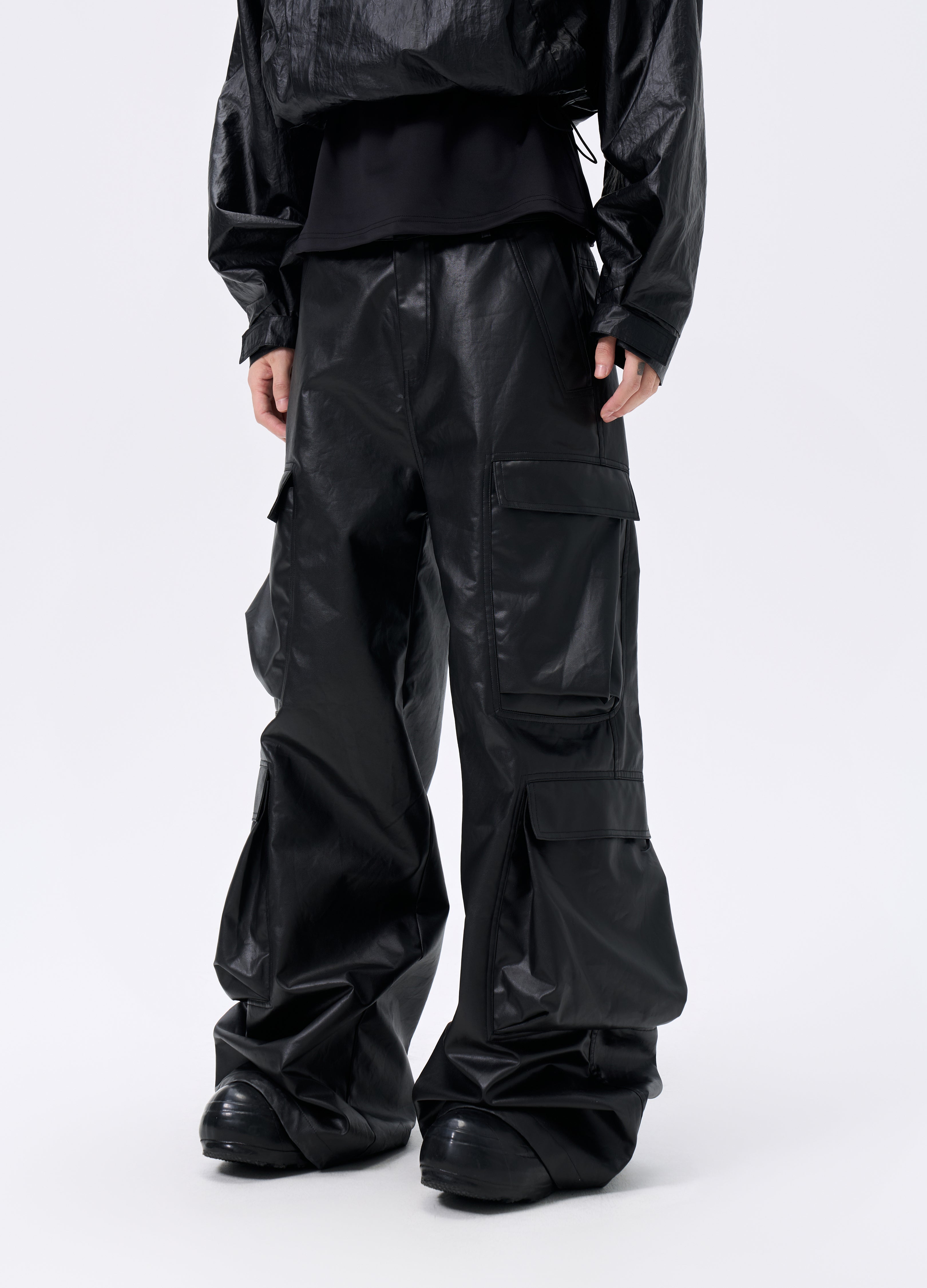 25FW COATED MULTI-CARGO PANTS