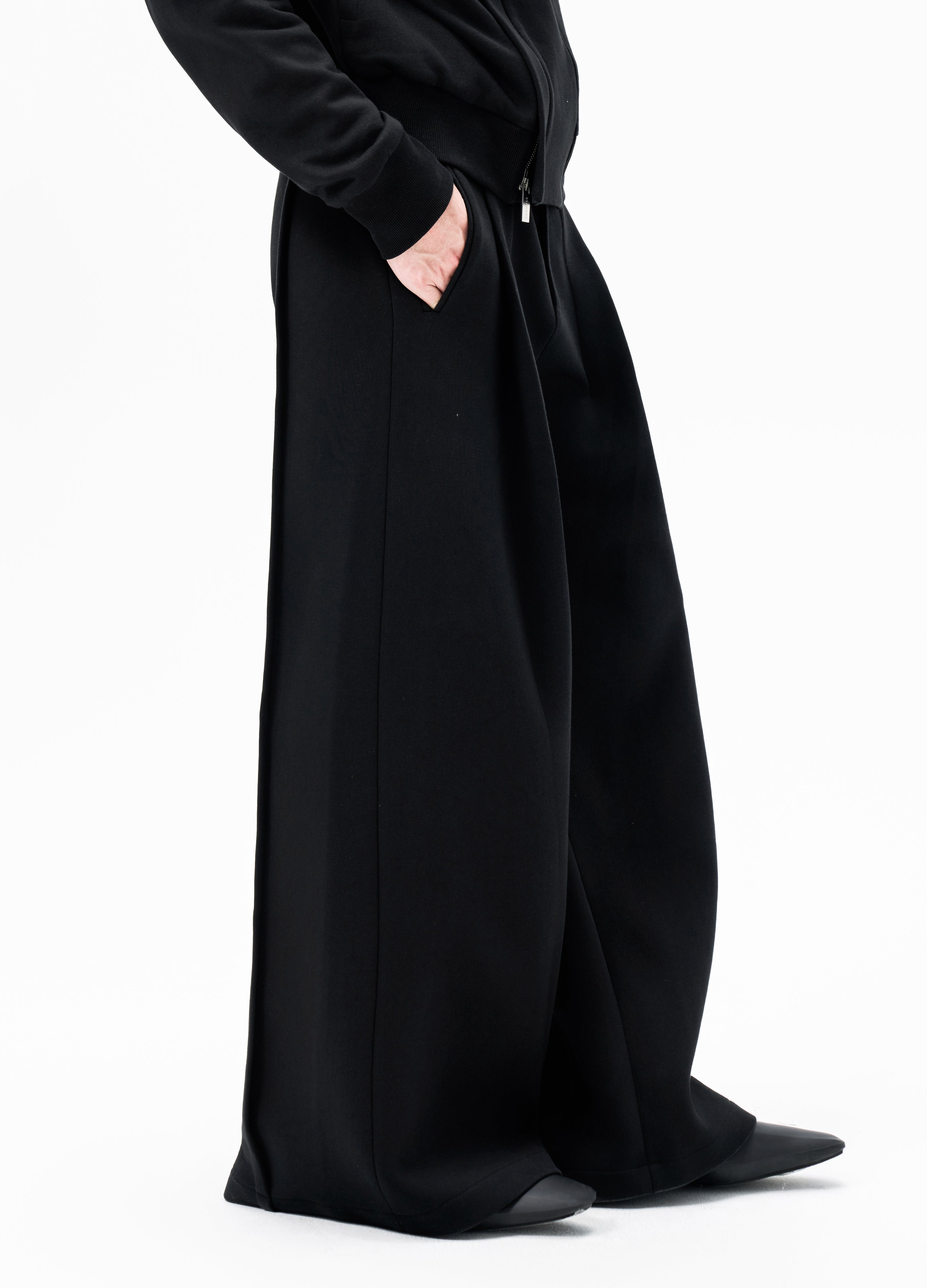 25FW BLACK PLEATED WIDE TROUSERS
