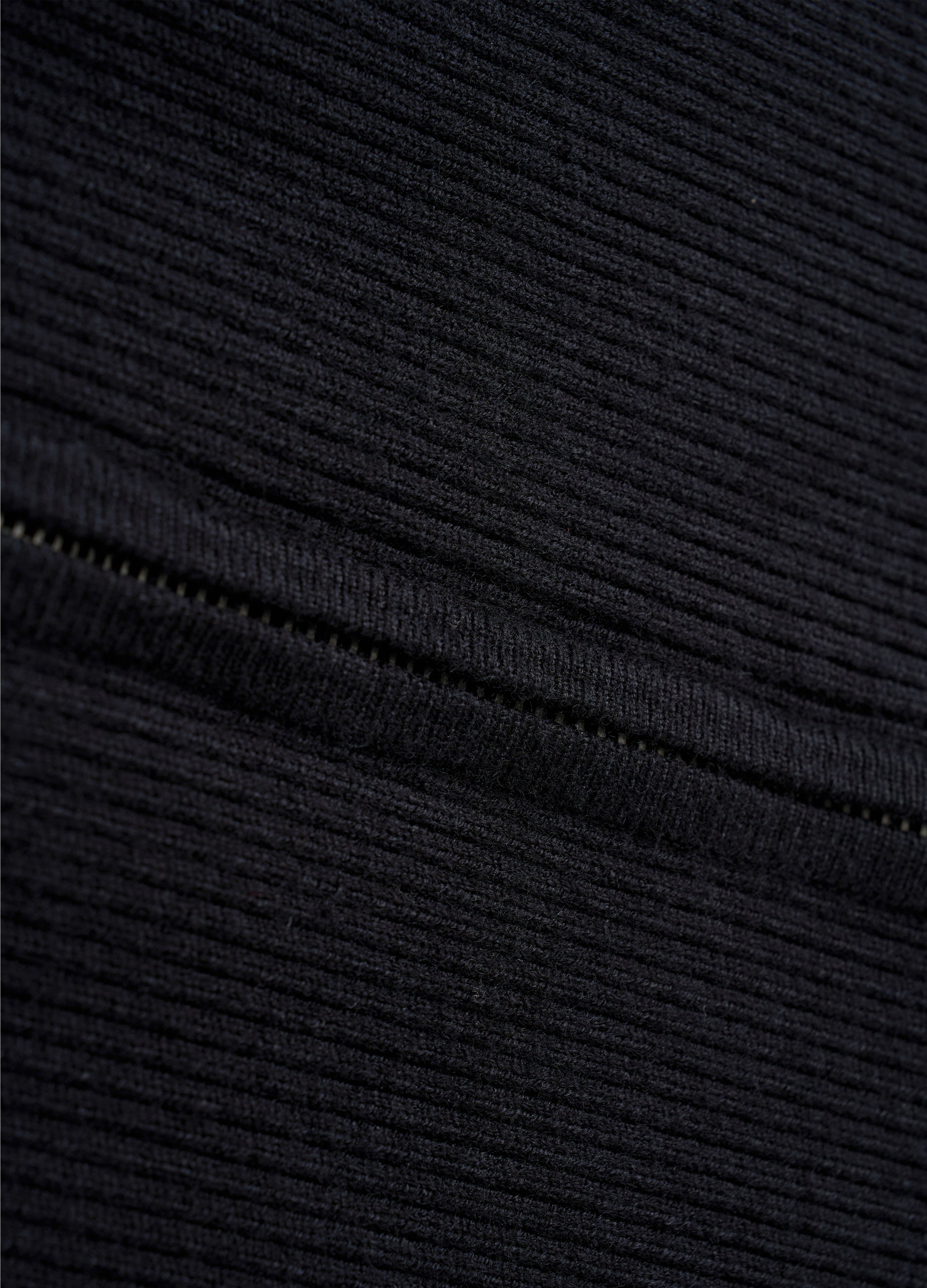 25FW FITTED BLACK KNIT CARDIGAN