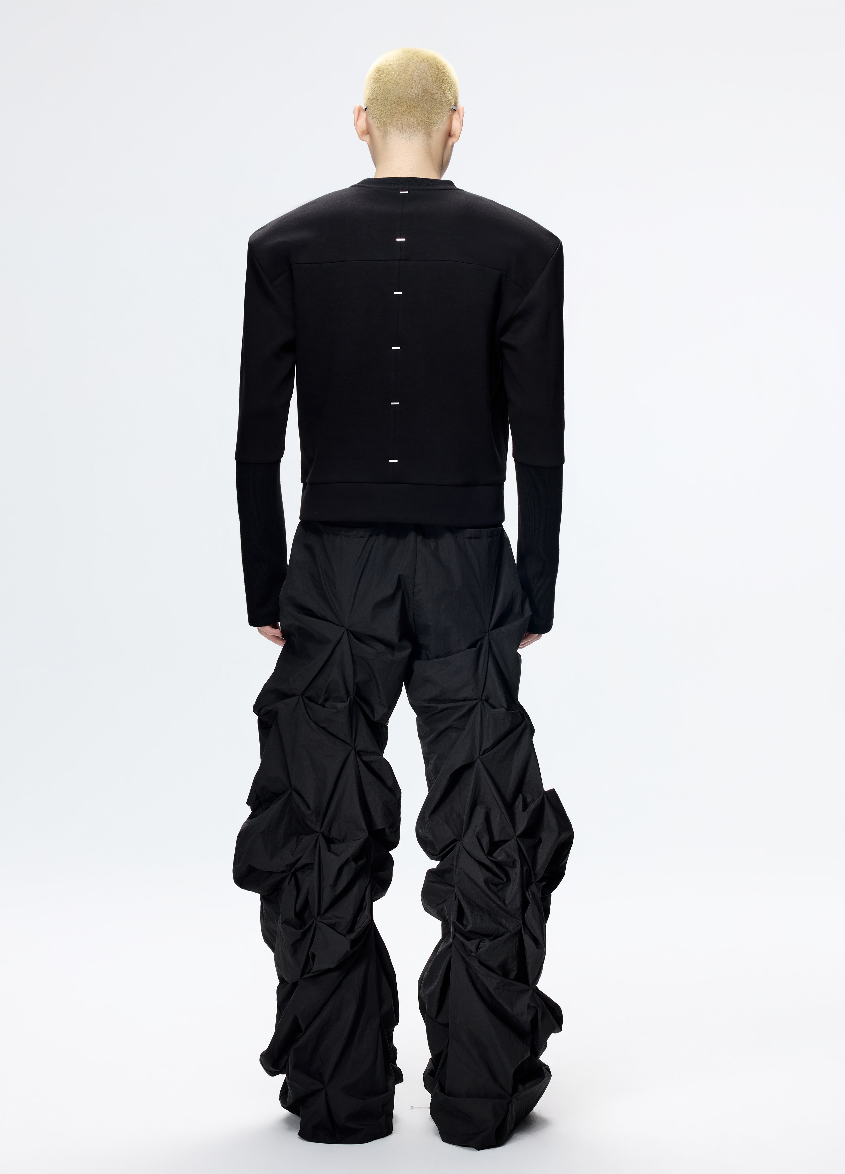 25FW STAPLE DETAIL CROPPED HOODIE