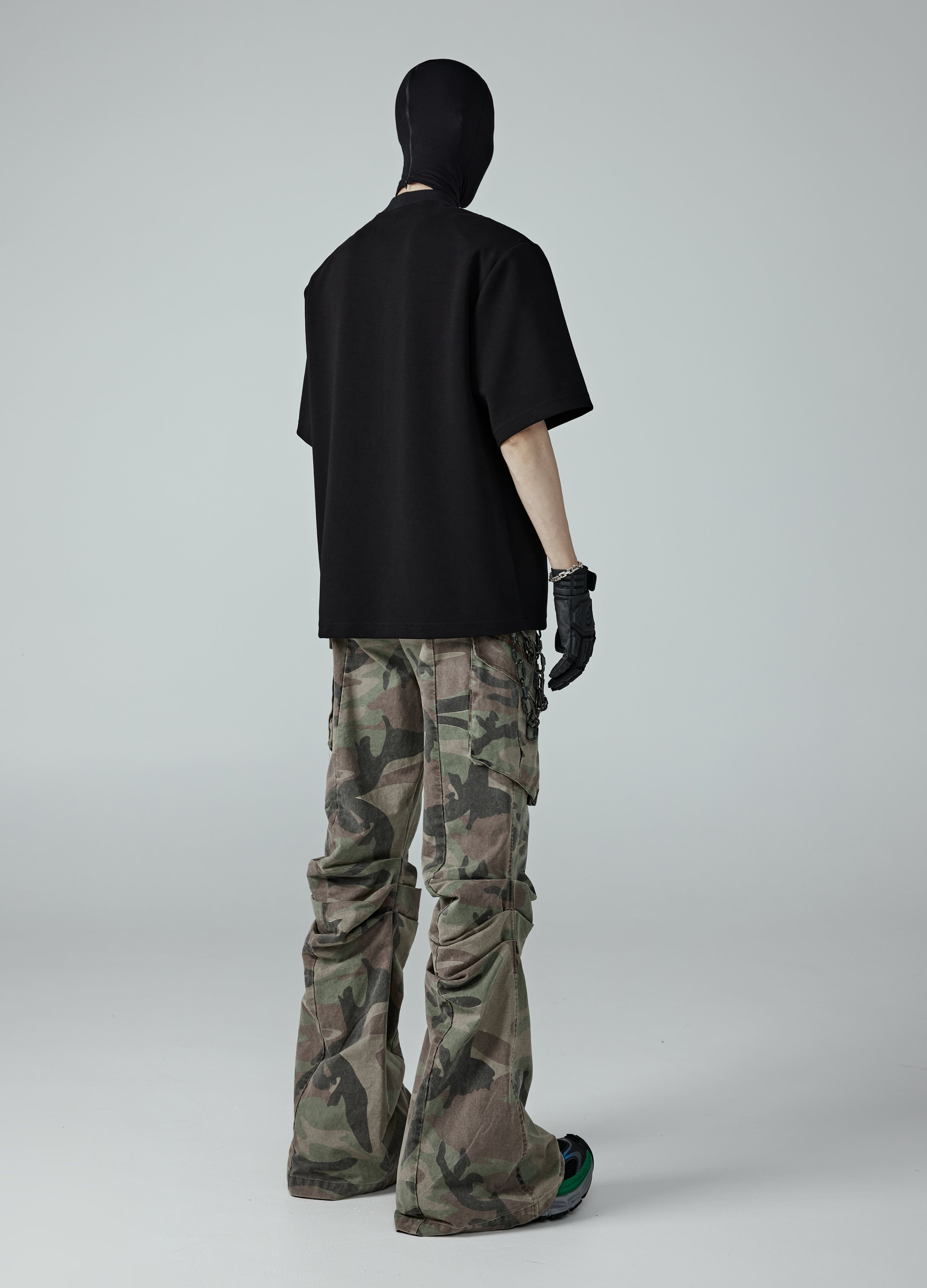 24SS Detachable Shoulder Pad V-Neck Tee