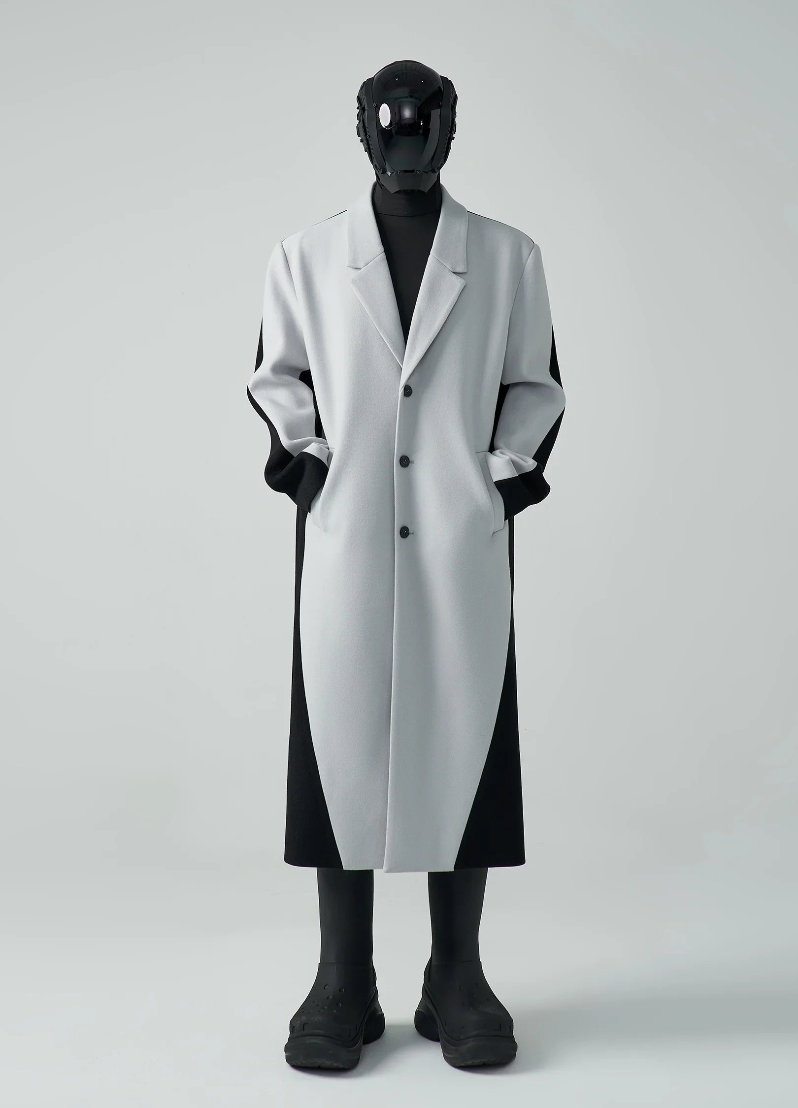 22FW Monochrome Majesty Overcoat