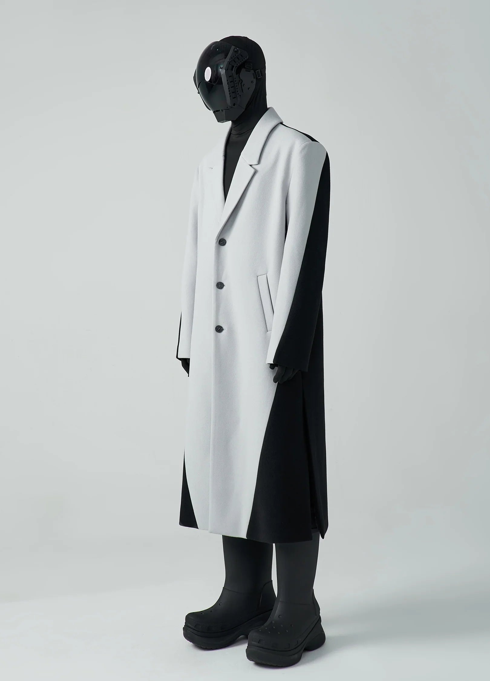 22FW Monochrome Majesty Overcoat