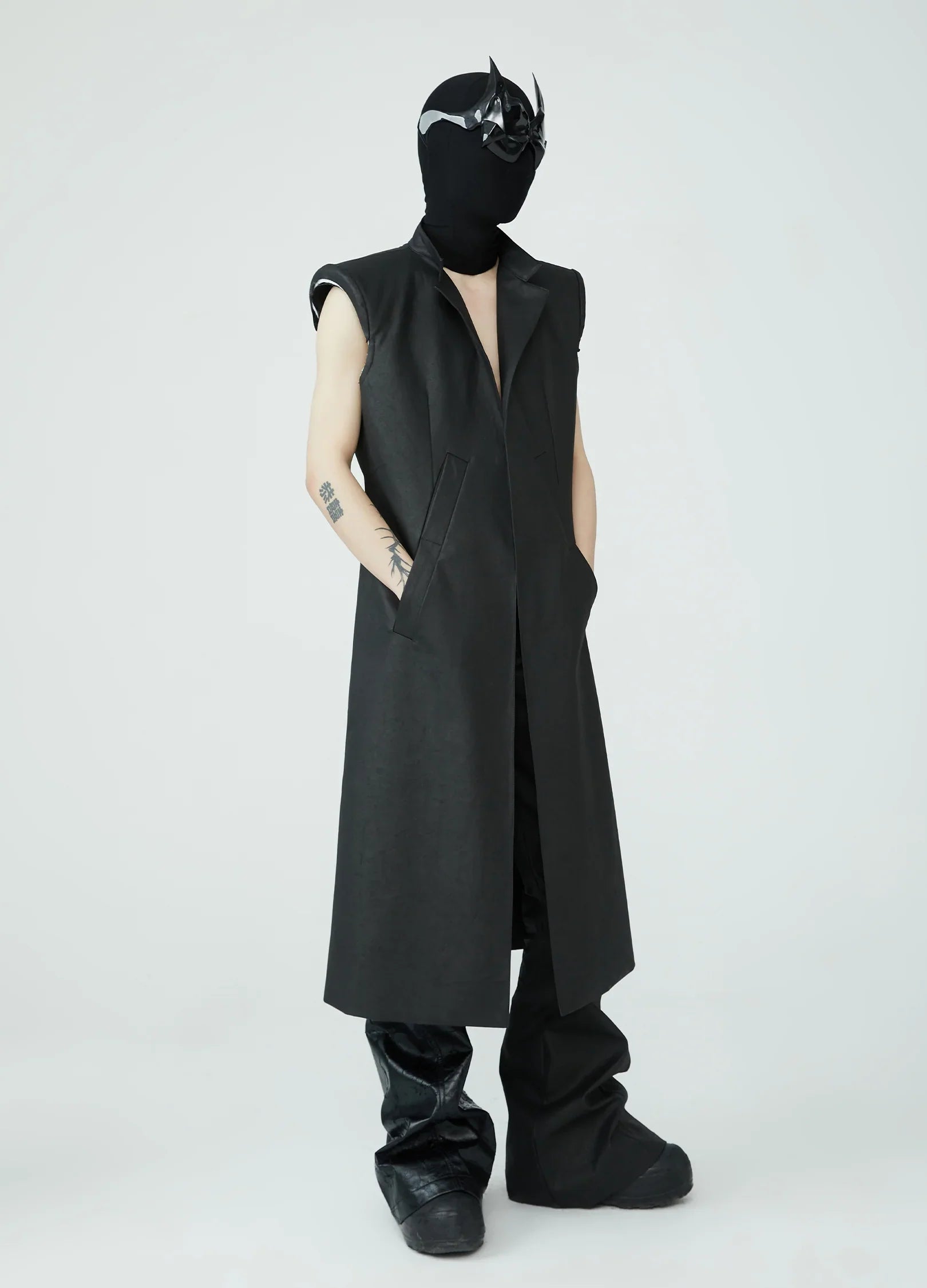 23SS Black Fortress Waxed Overcoat