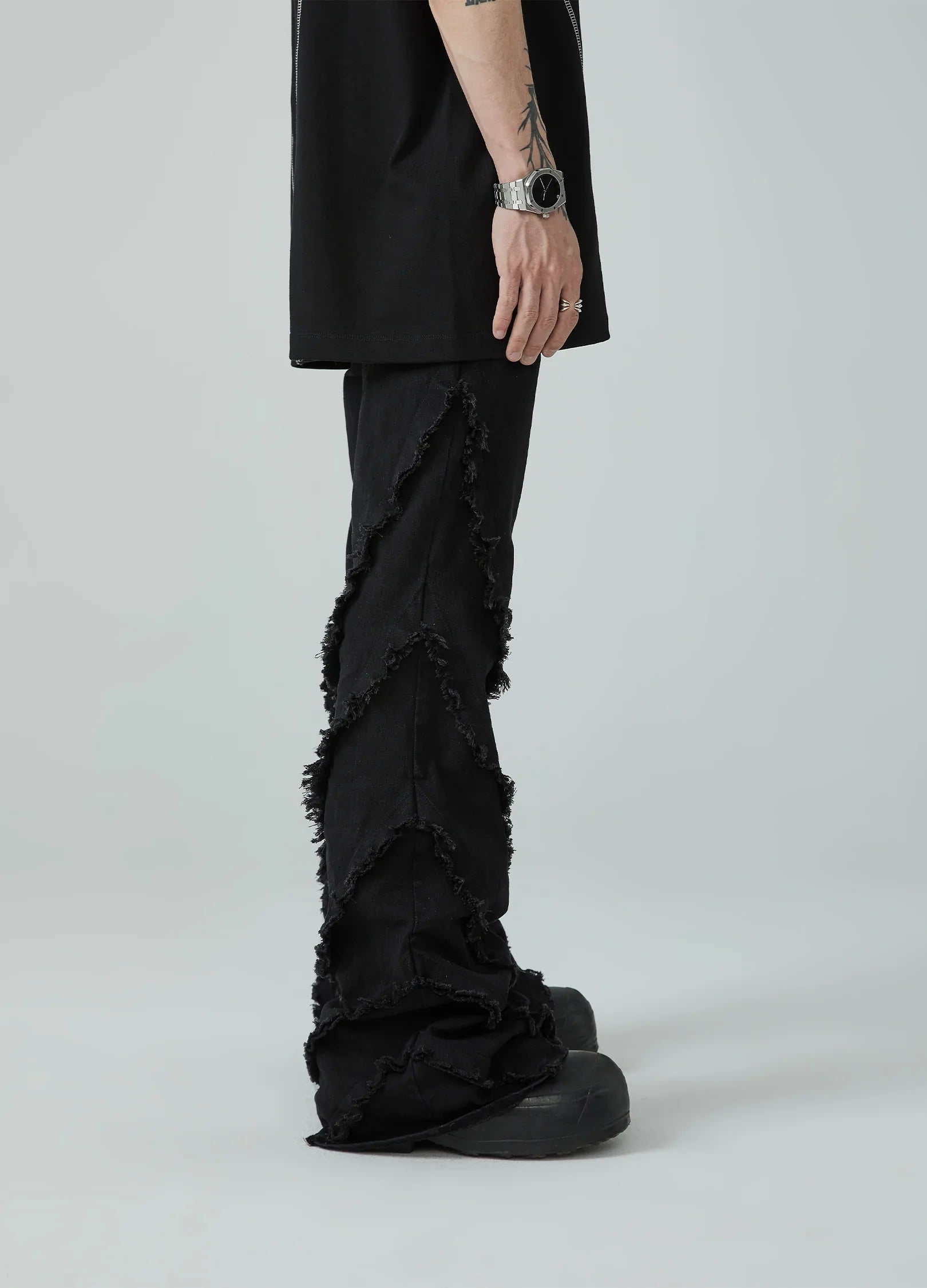 22SS Noir Flare Distressed Denim