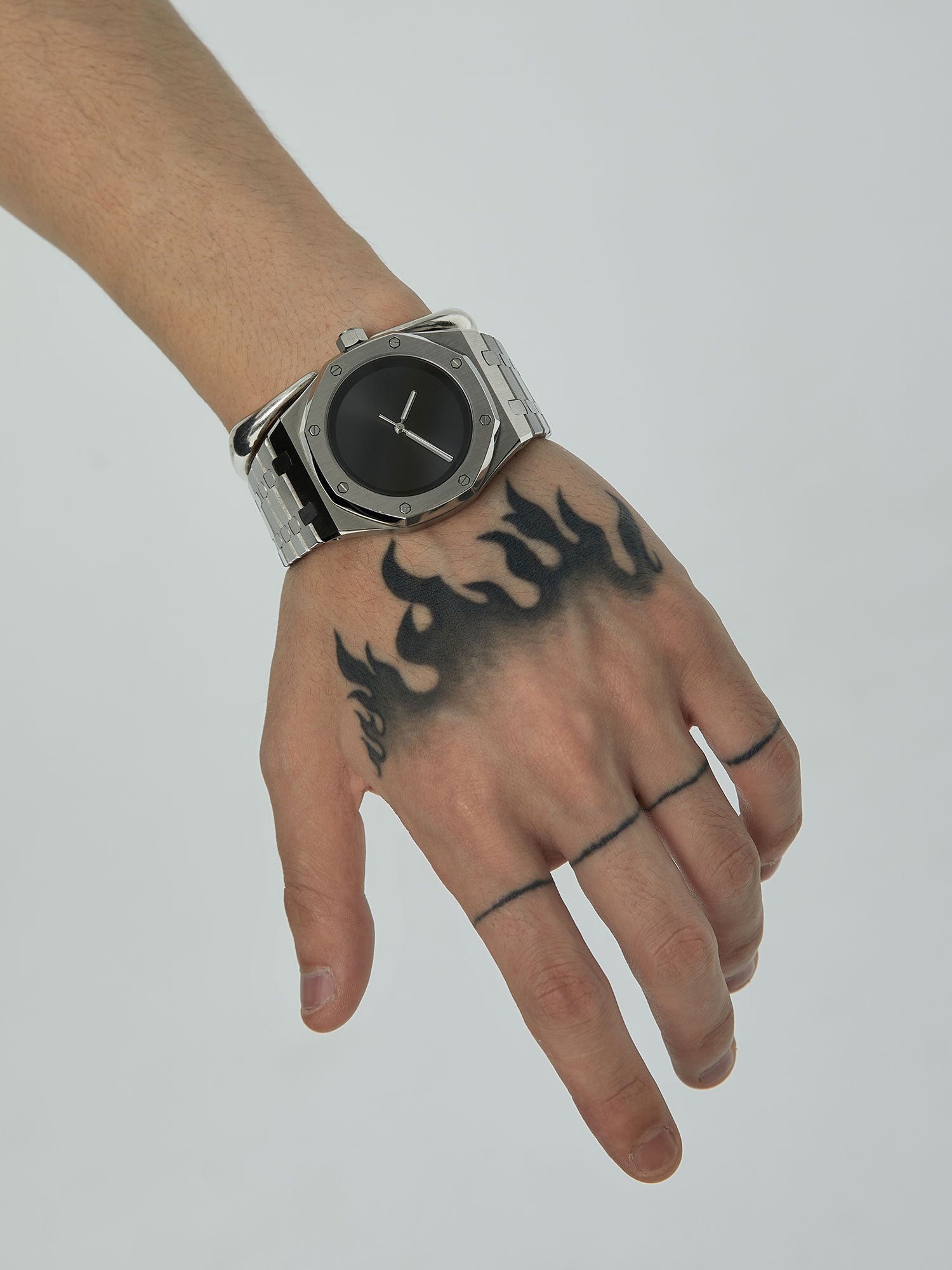 22SS Timeless Steel Watch