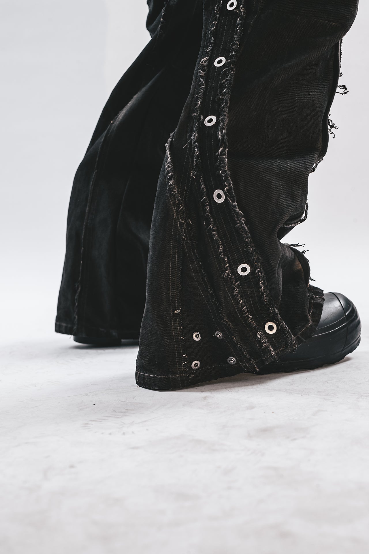 DRKLEI WORN EDGE ORION PANTS