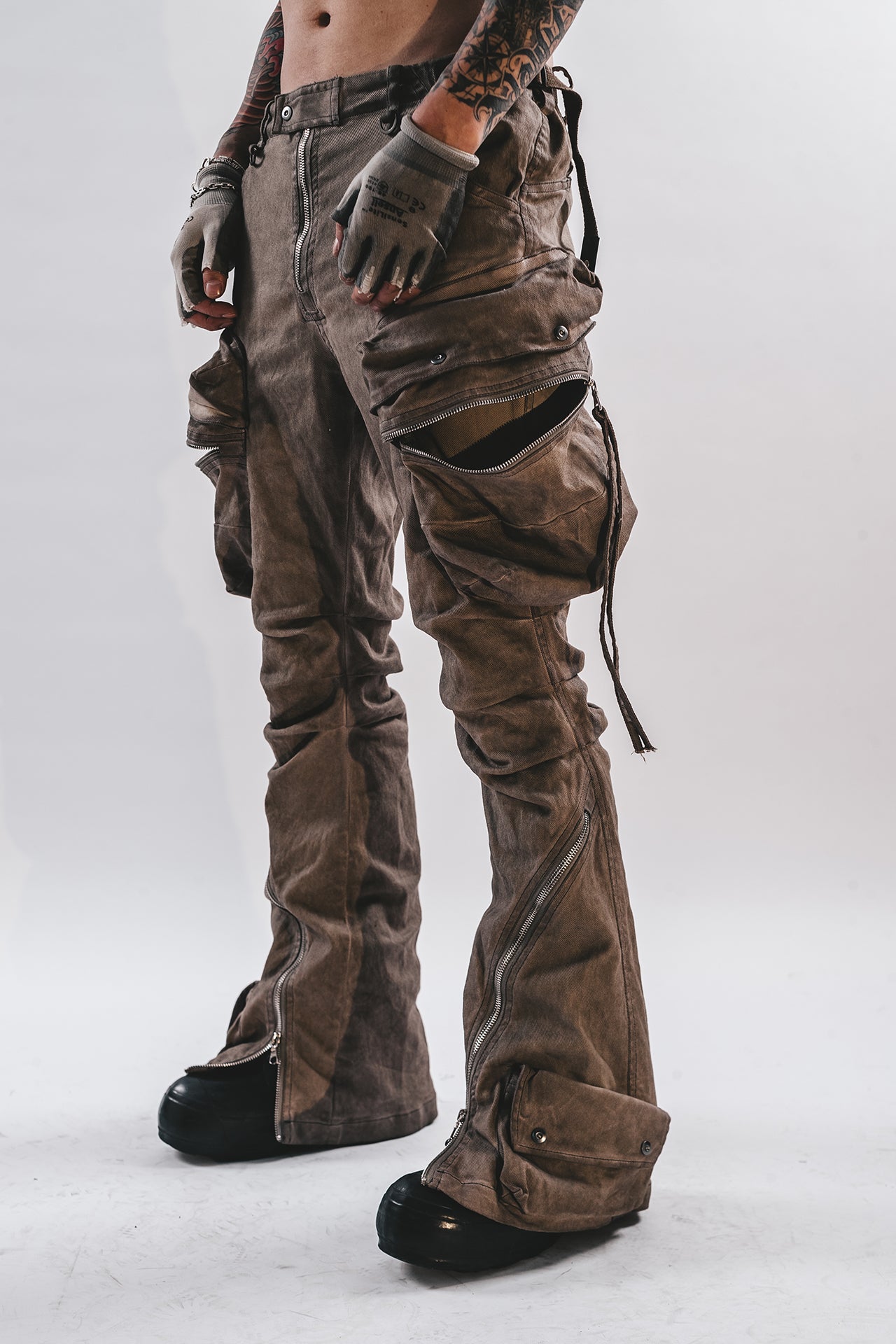 DRKLEI ZIP ARC STACKED PANTS