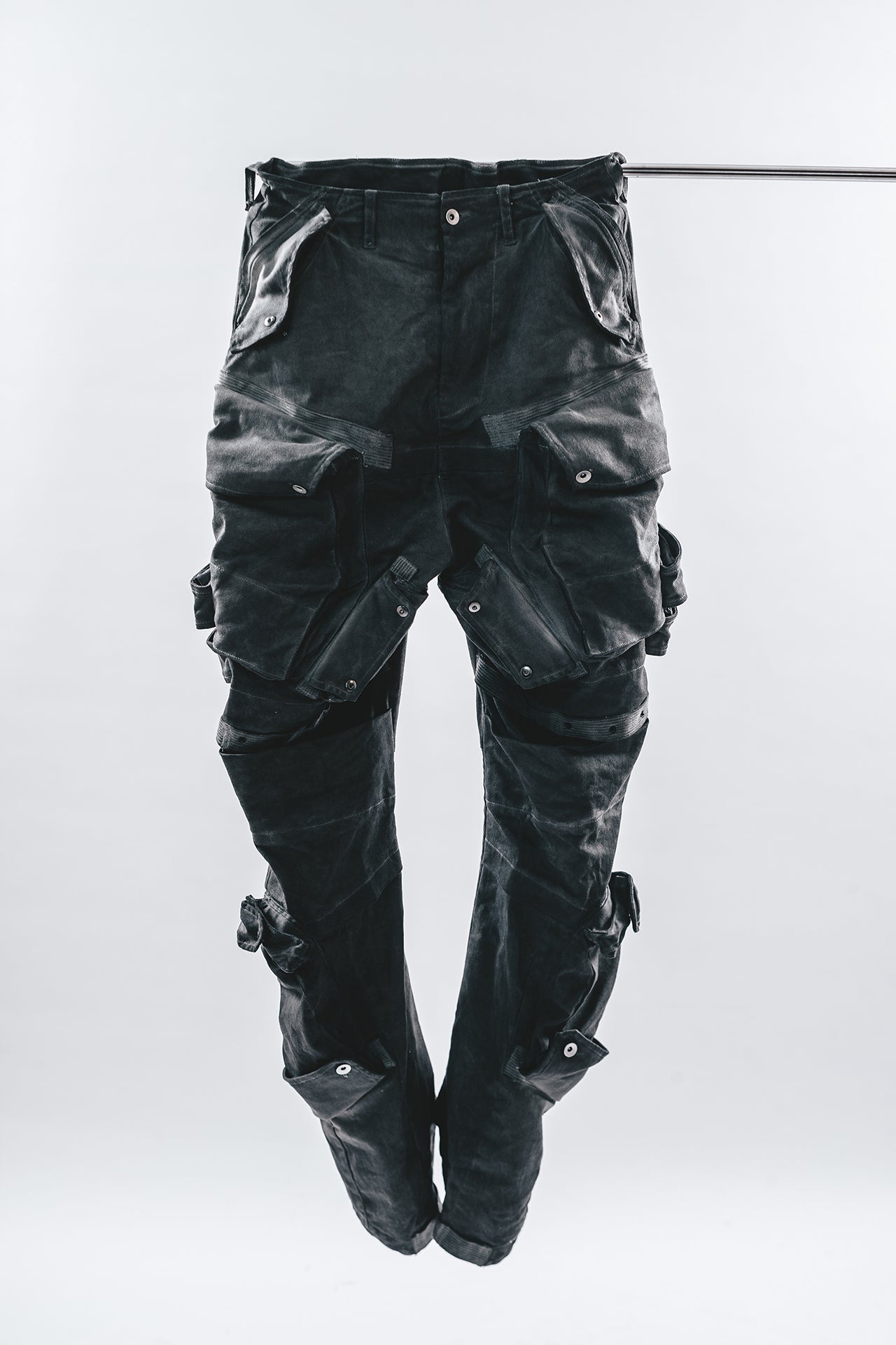 DRKLEI STUDDED ARC CARGO PANTS