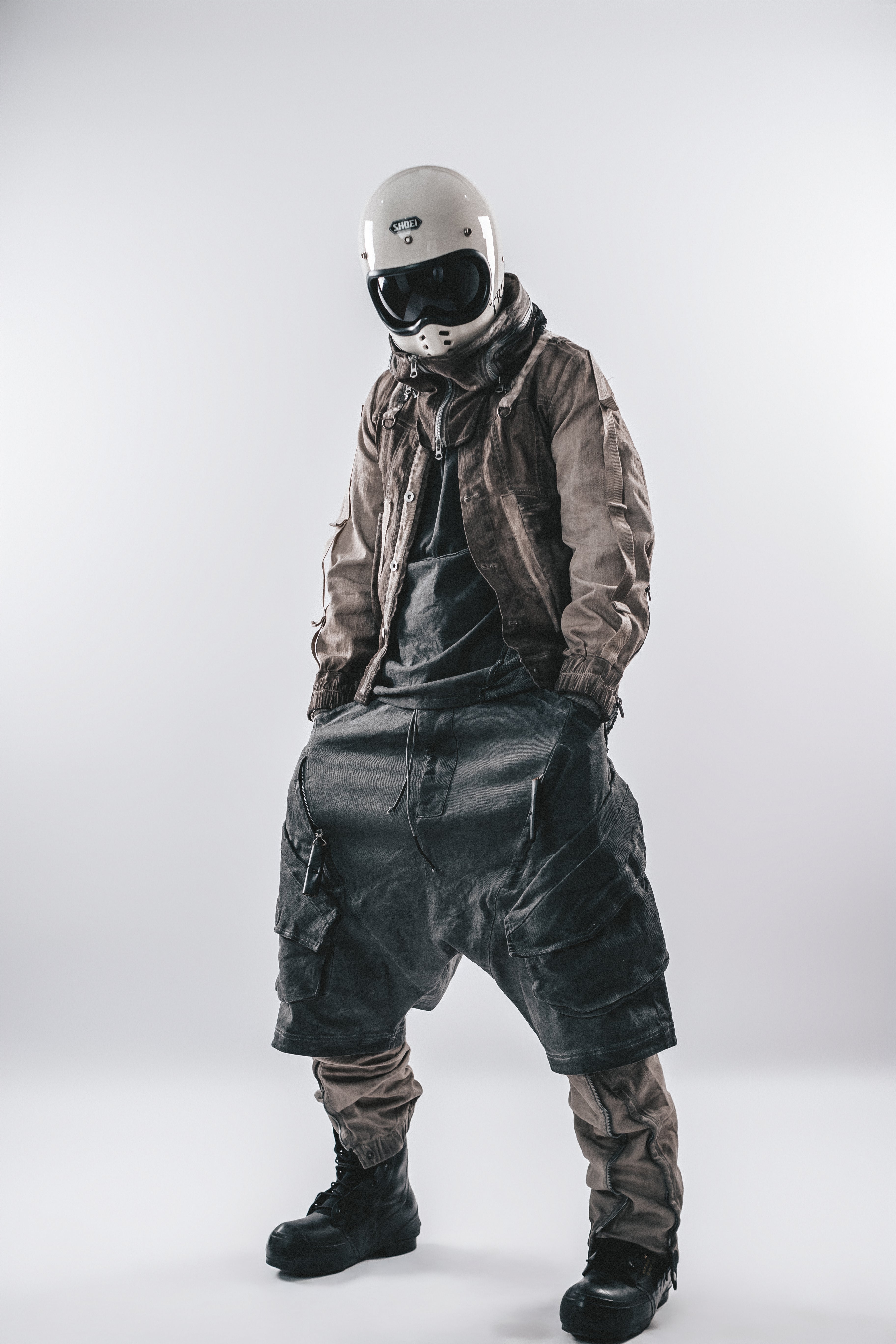 DARKCORE DUSTFORM CROP CARGO SHORTS