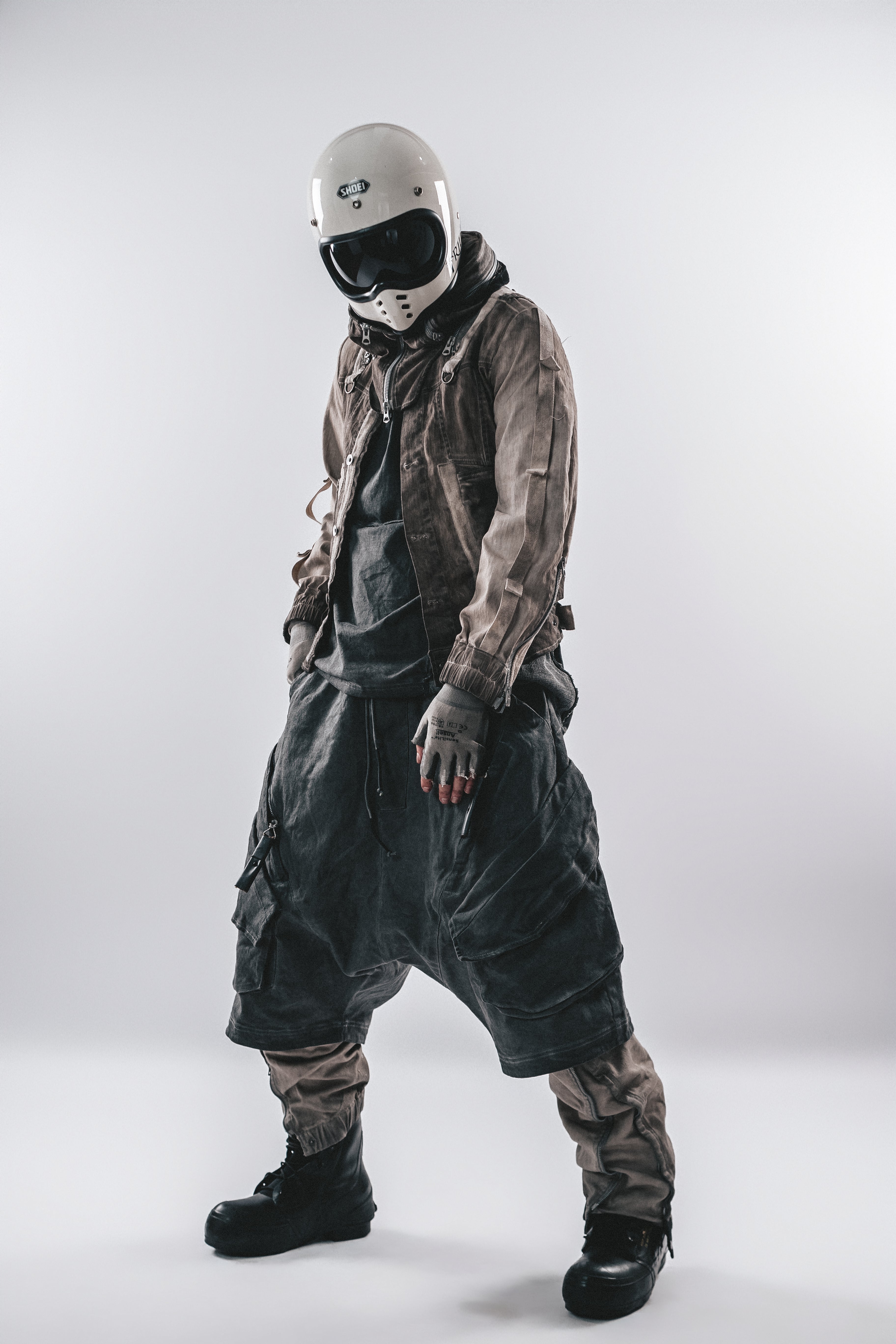 DARKCORE DUSTFORM CROP CARGO SHORTS