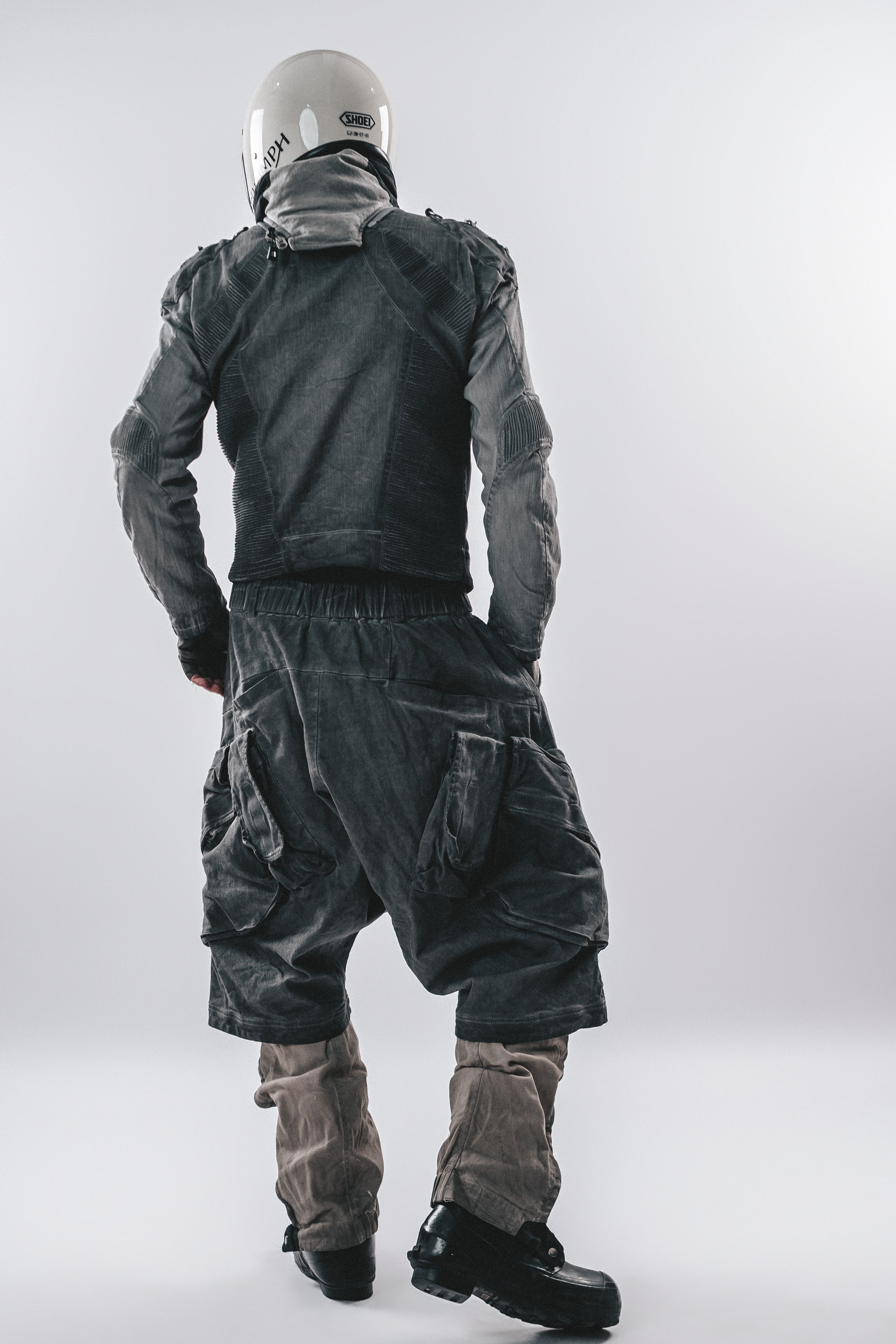 DARKCORE DUSTFORM CROP CARGO SHORTS