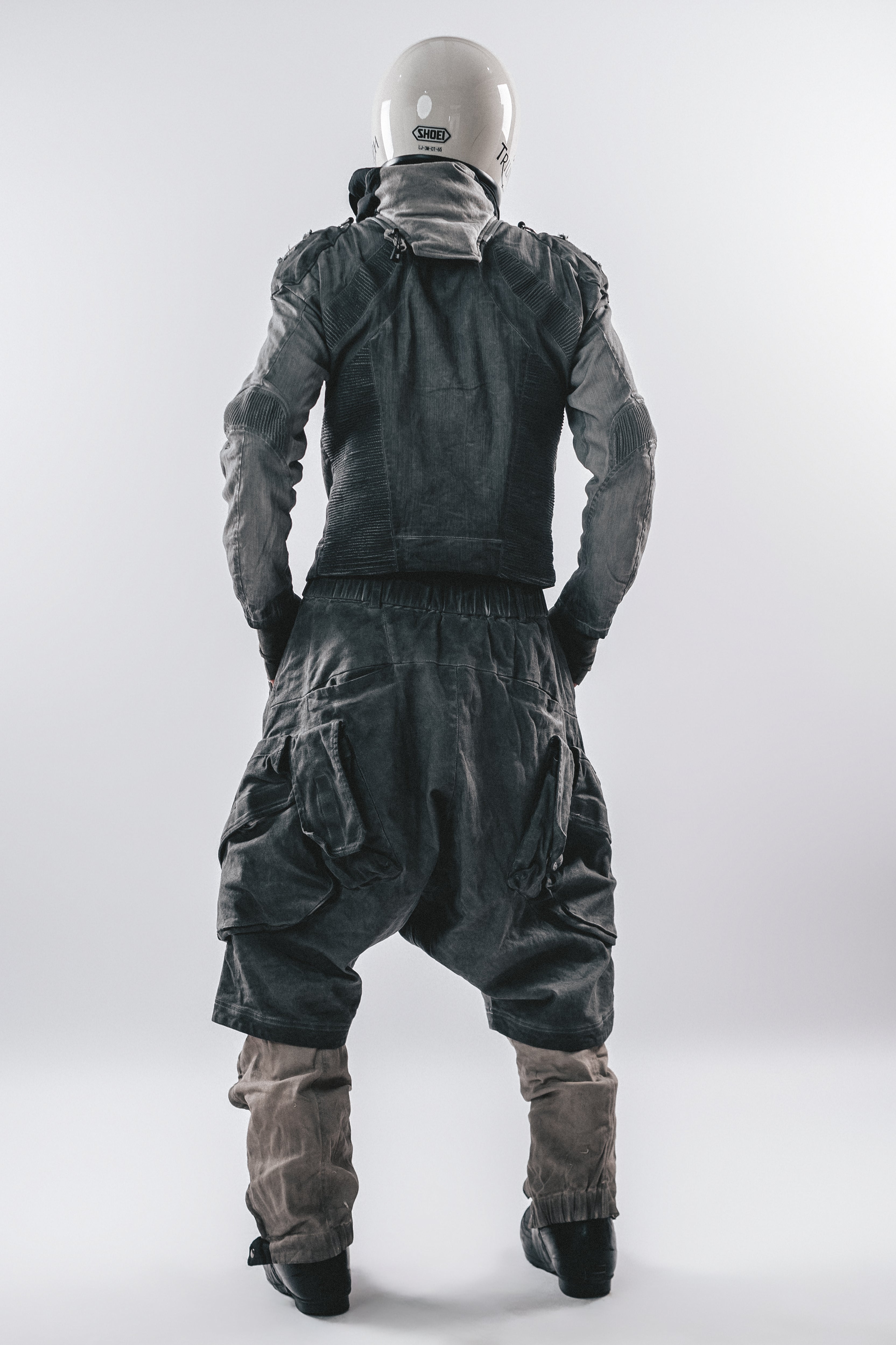 DARKCORE DUSTFORM CROP CARGO SHORTS