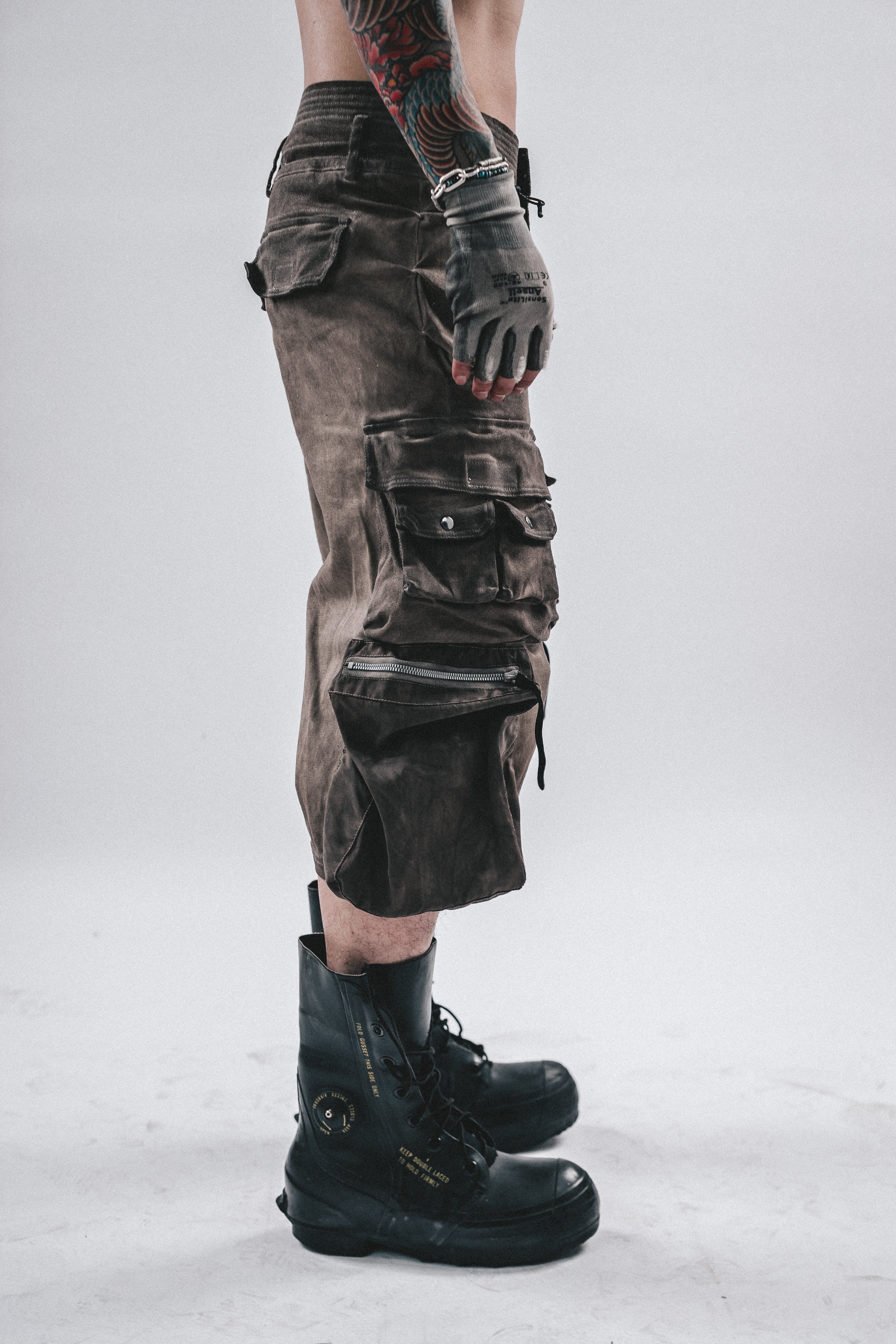 DRKLEI SANDBLAST MULTI-CARGO SHORTS