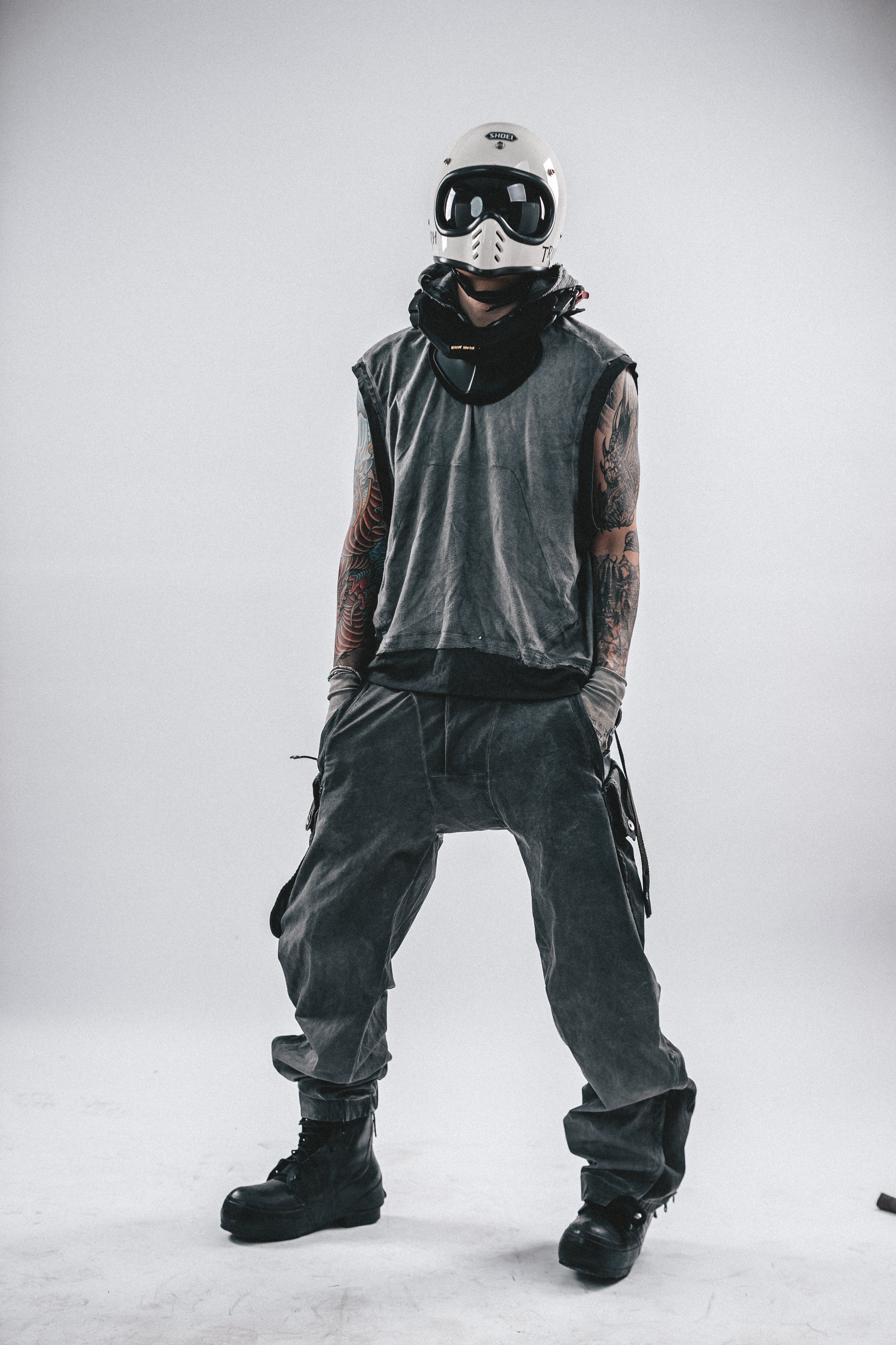 DRKLEI HOODED FRAY PATCHED TEE