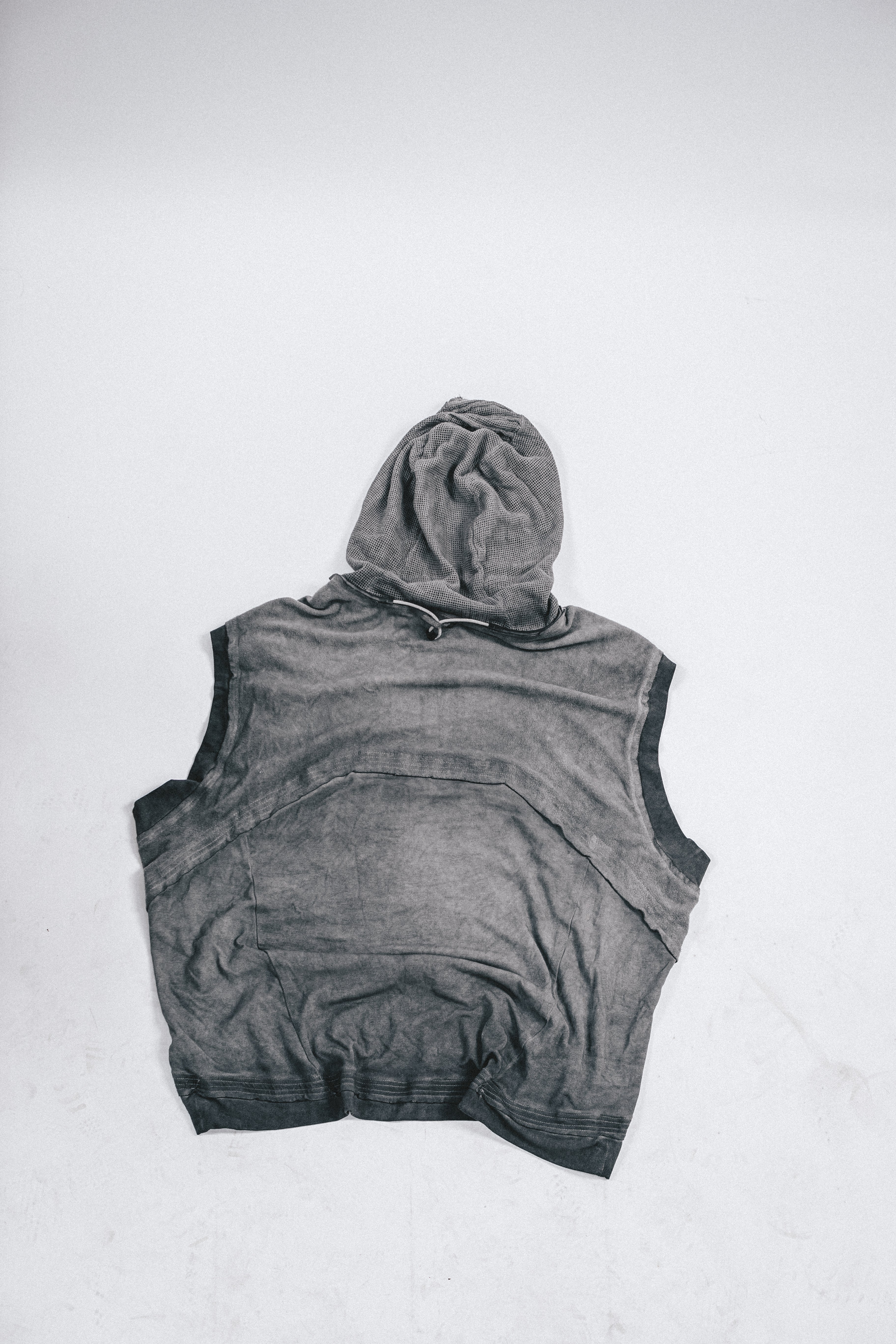 DRKLEI HOODED FRAY PATCHED TEE