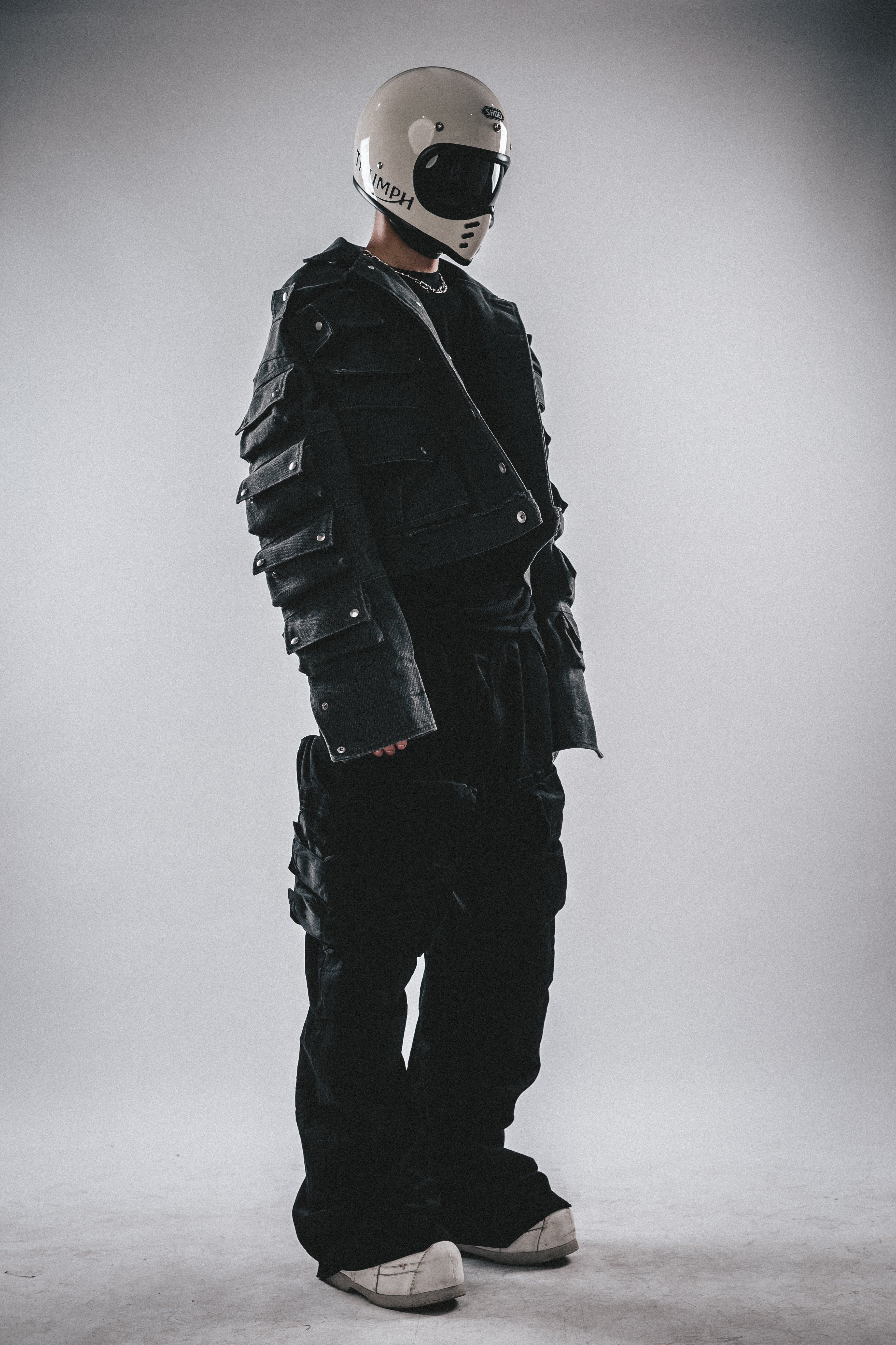 Heavy-Duty Boxy Canvas Jacket with 3D Pockets