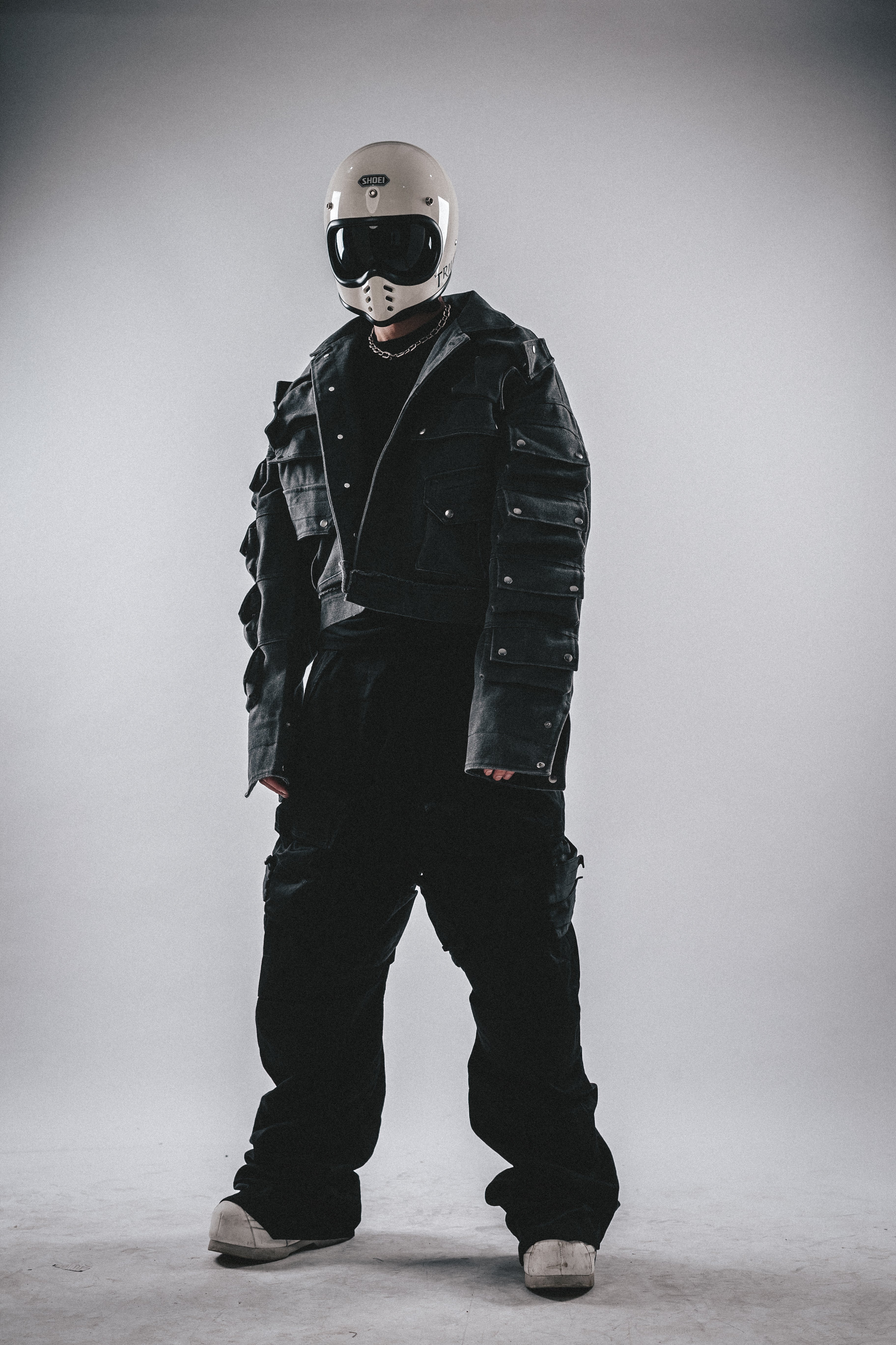 Heavy-Duty Boxy Canvas Jacket with 3D Pockets