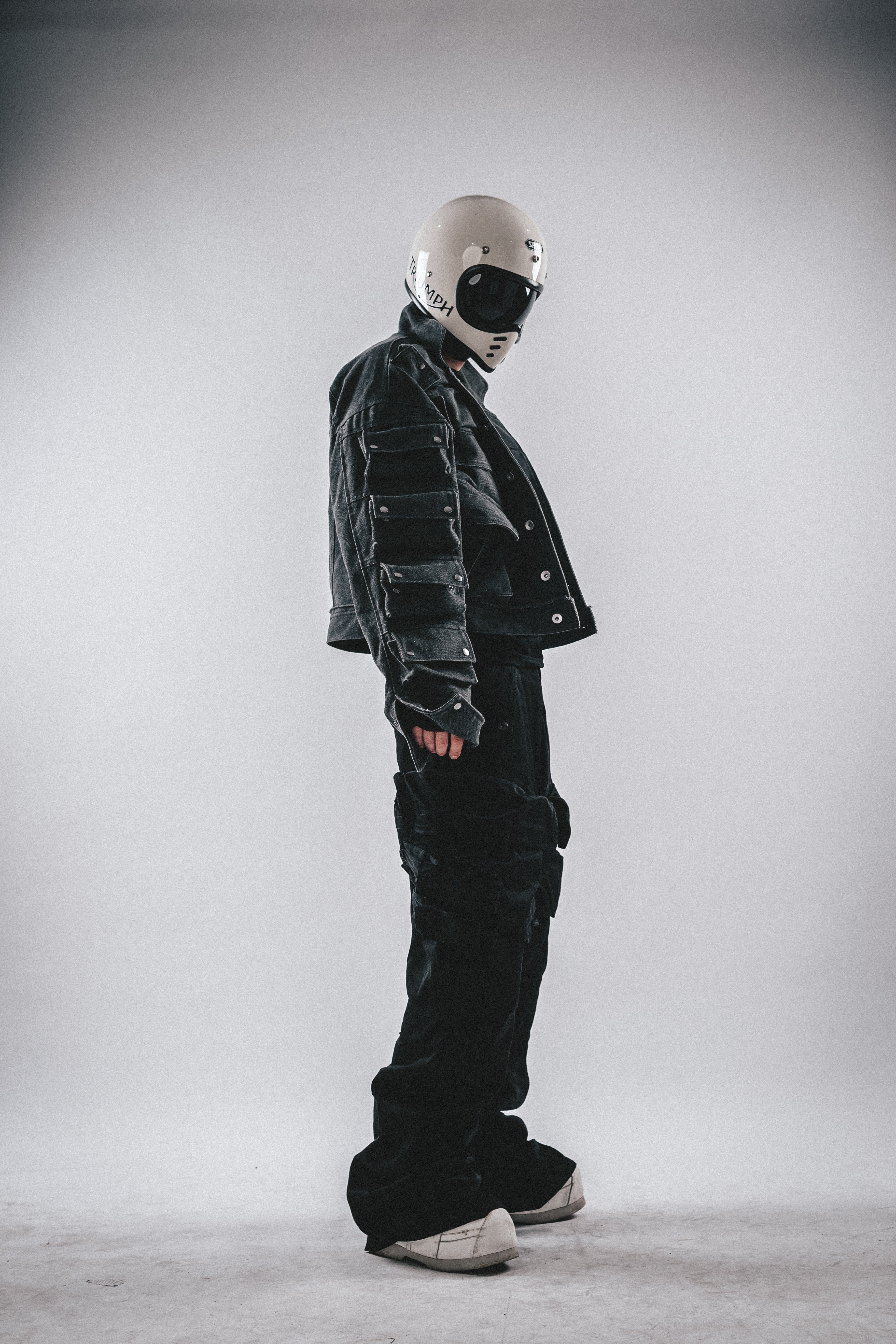 Heavy-Duty Boxy Canvas Jacket with 3D Pockets