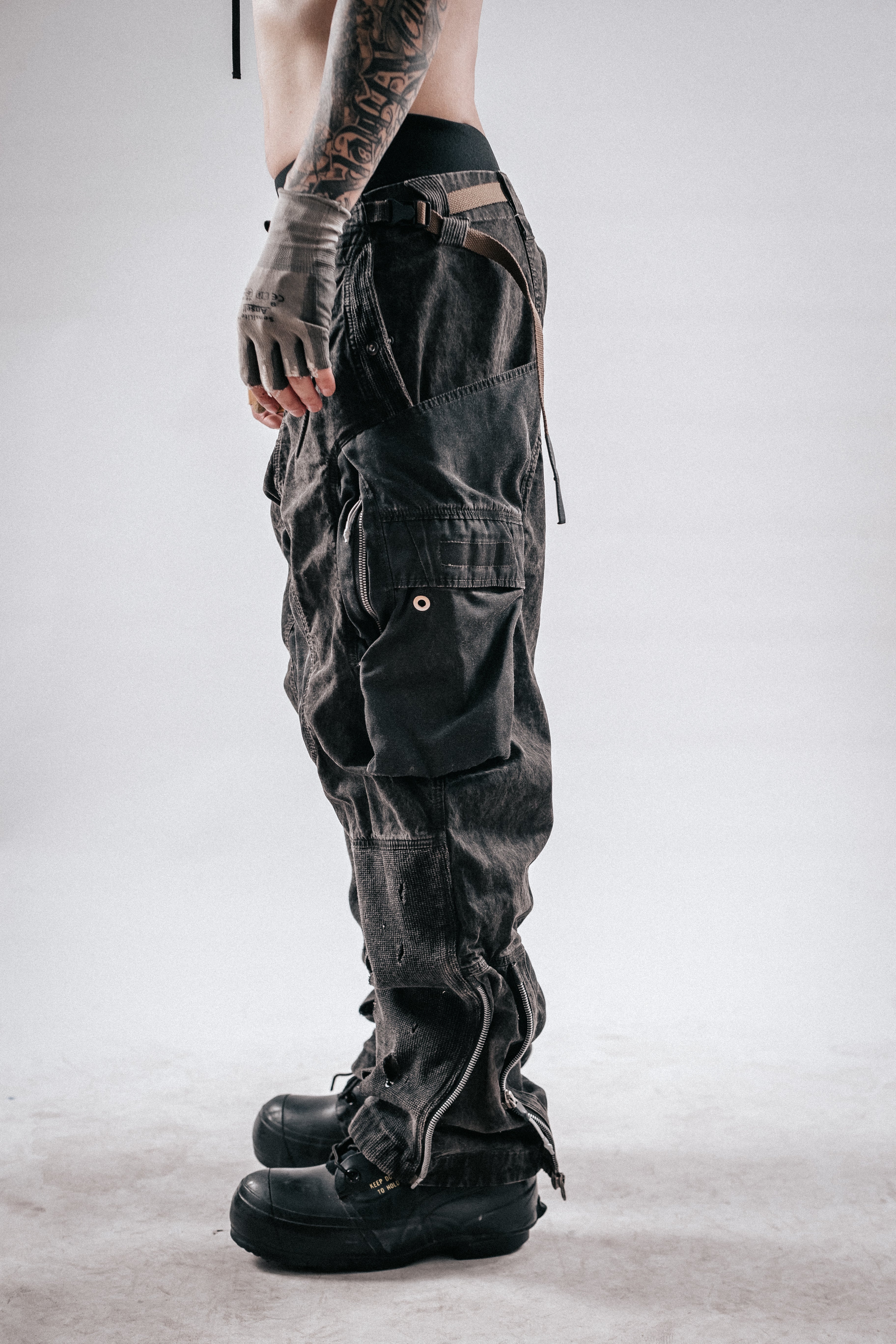 DRKLEI WASTELAND MESH CARGO PANTS
