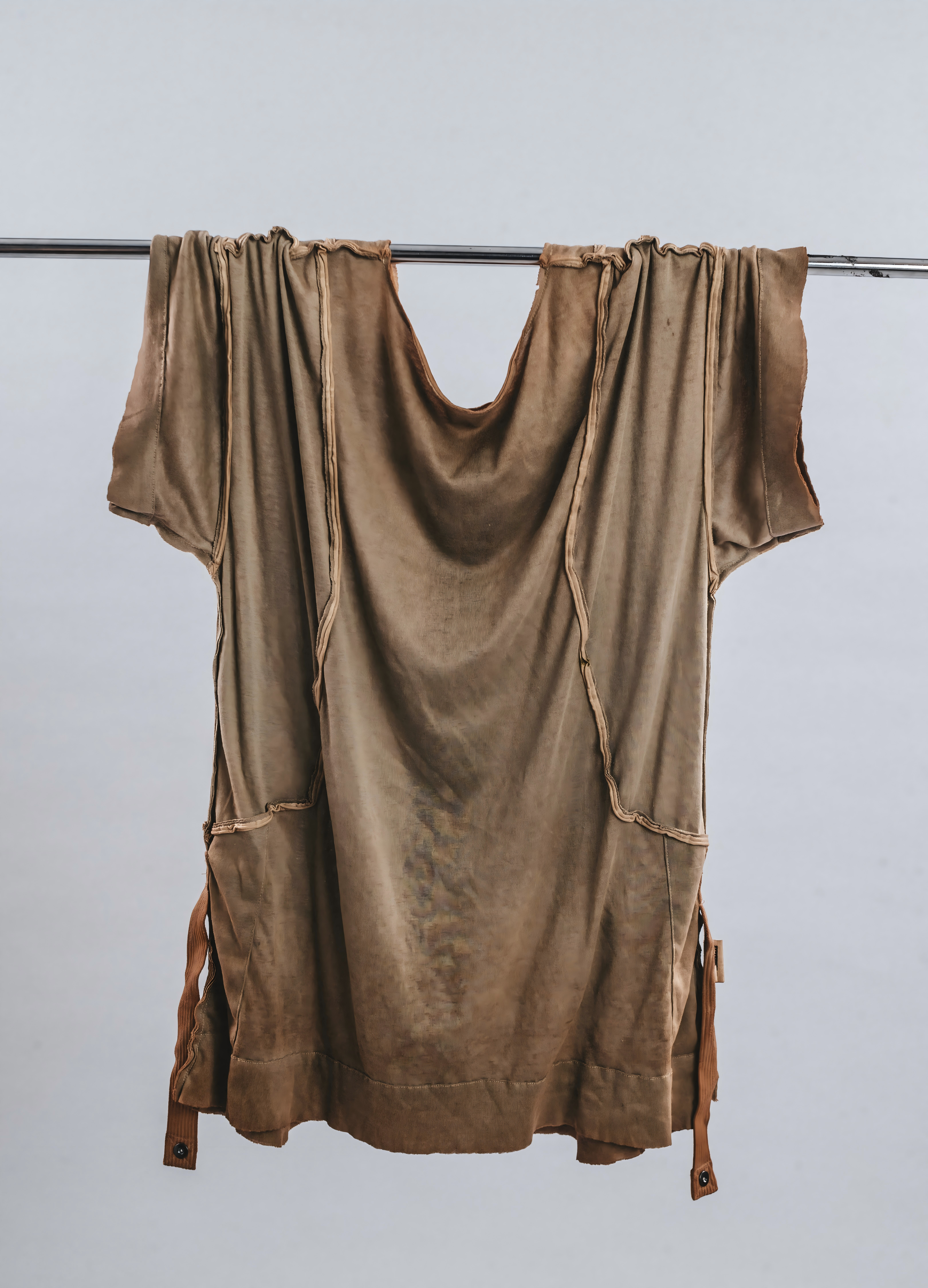 DRKLEI REVERSIBLE RAW EDGE TEE