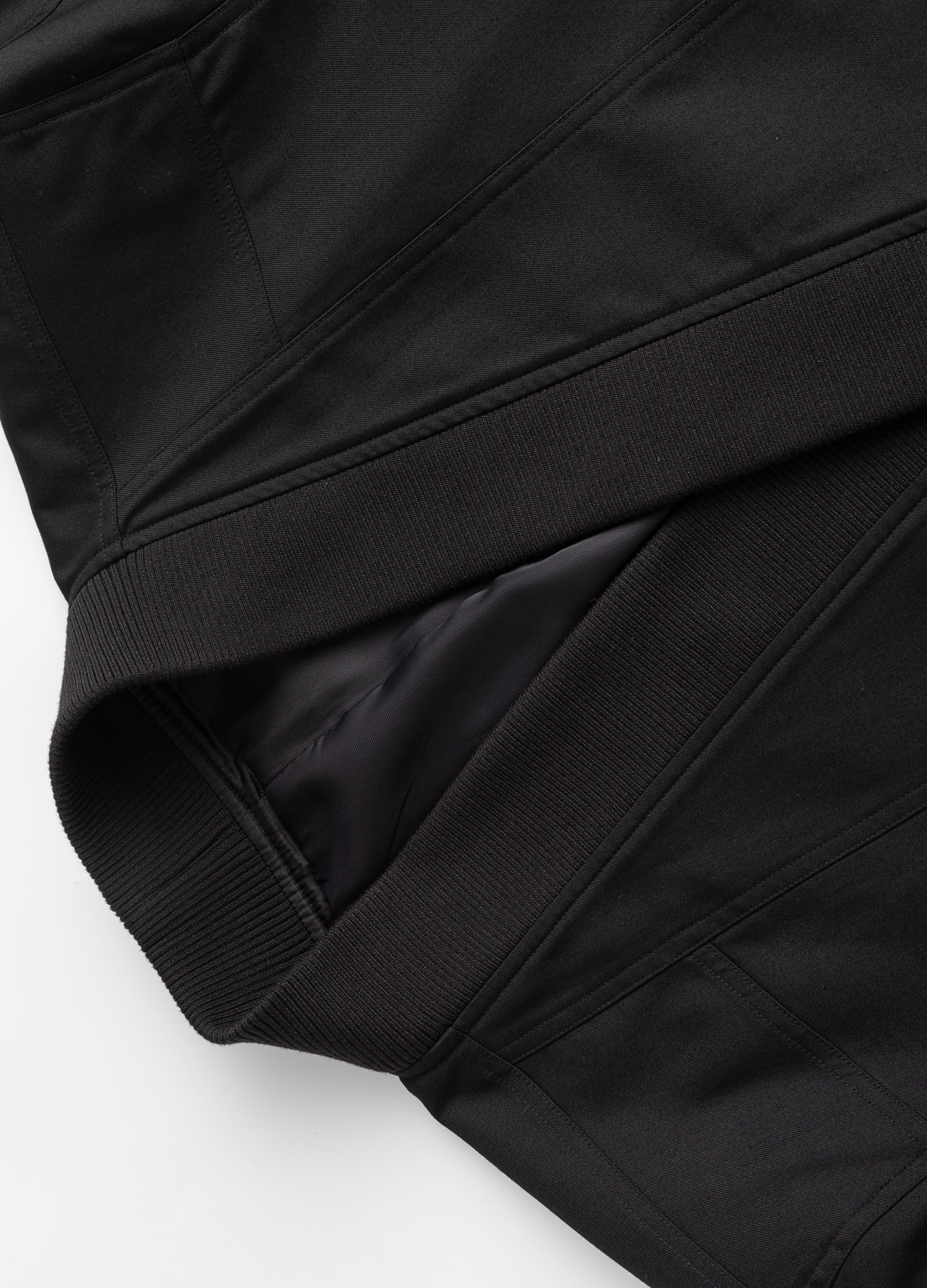 23FW V-Collar Ribbed Windbreaker Coat