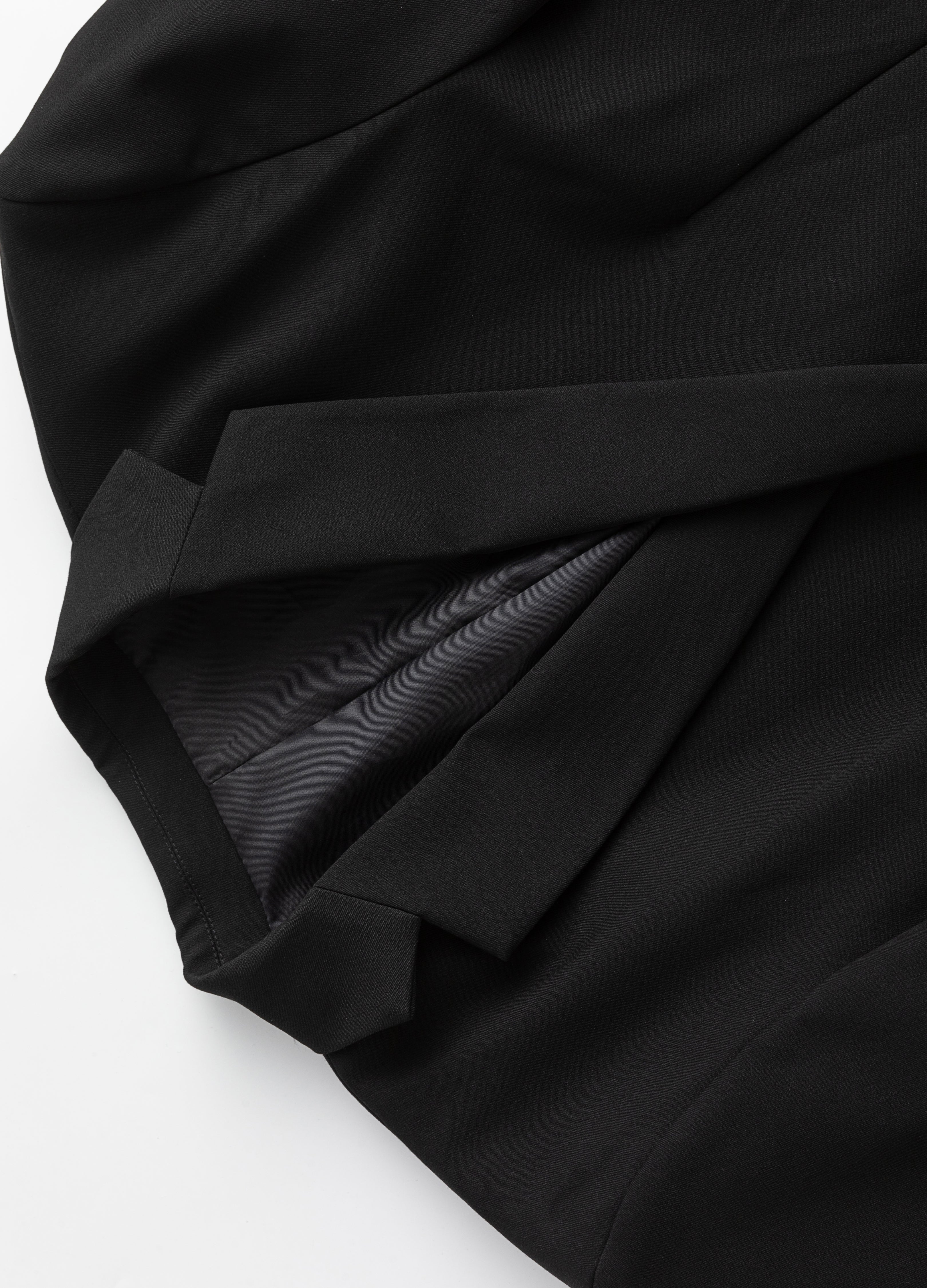 23FW Structured Shoulder Slim-Fit Suit Jacket