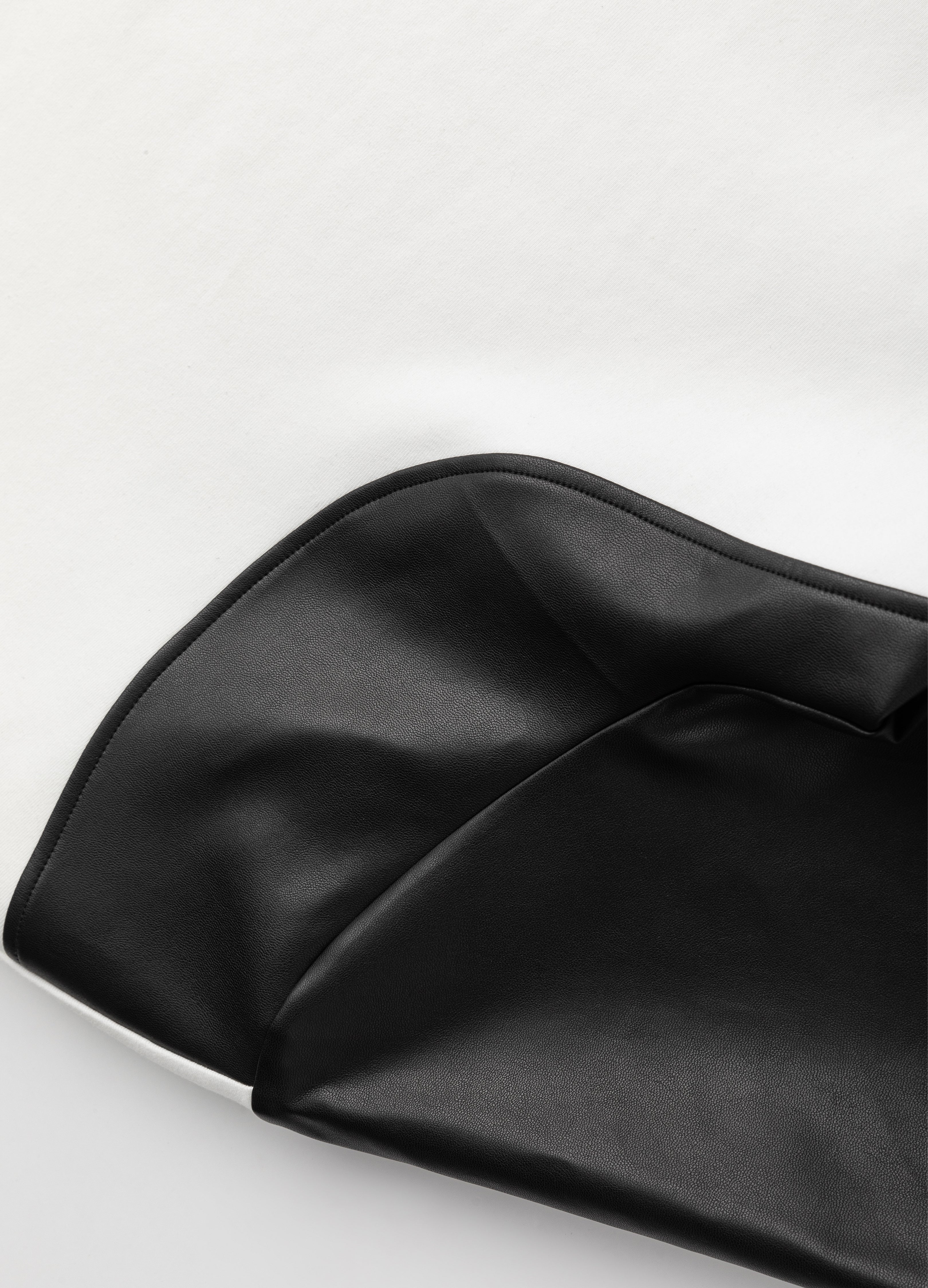 23FW Leather Pad Jin & Jang Tee